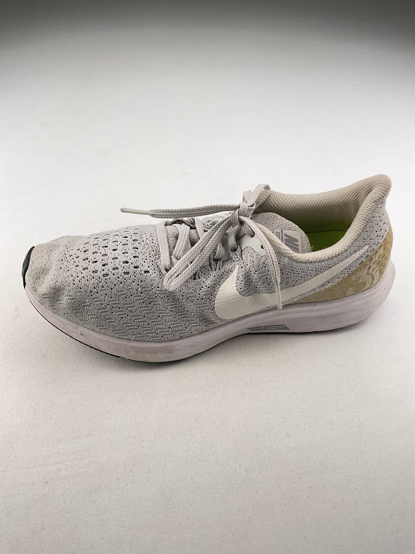 Tenis Gris Deportivo Nike