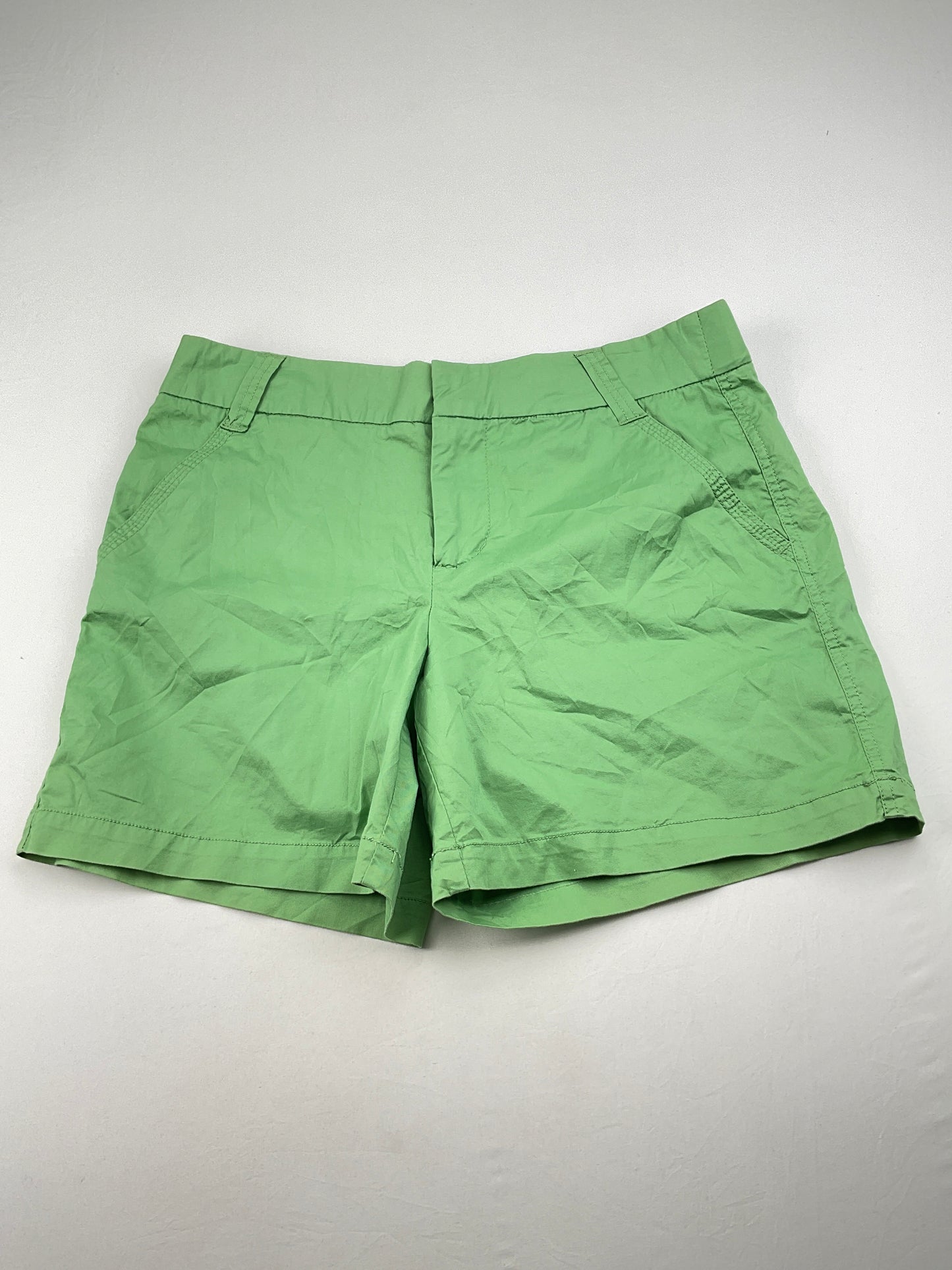 Short Verde Khakis co
