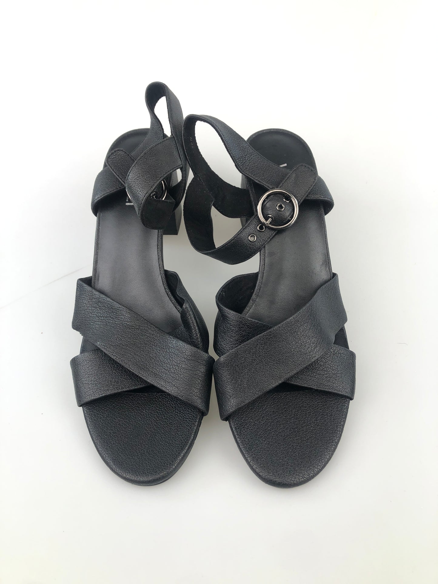 Zapatillo Negro de Tacon Vaneli