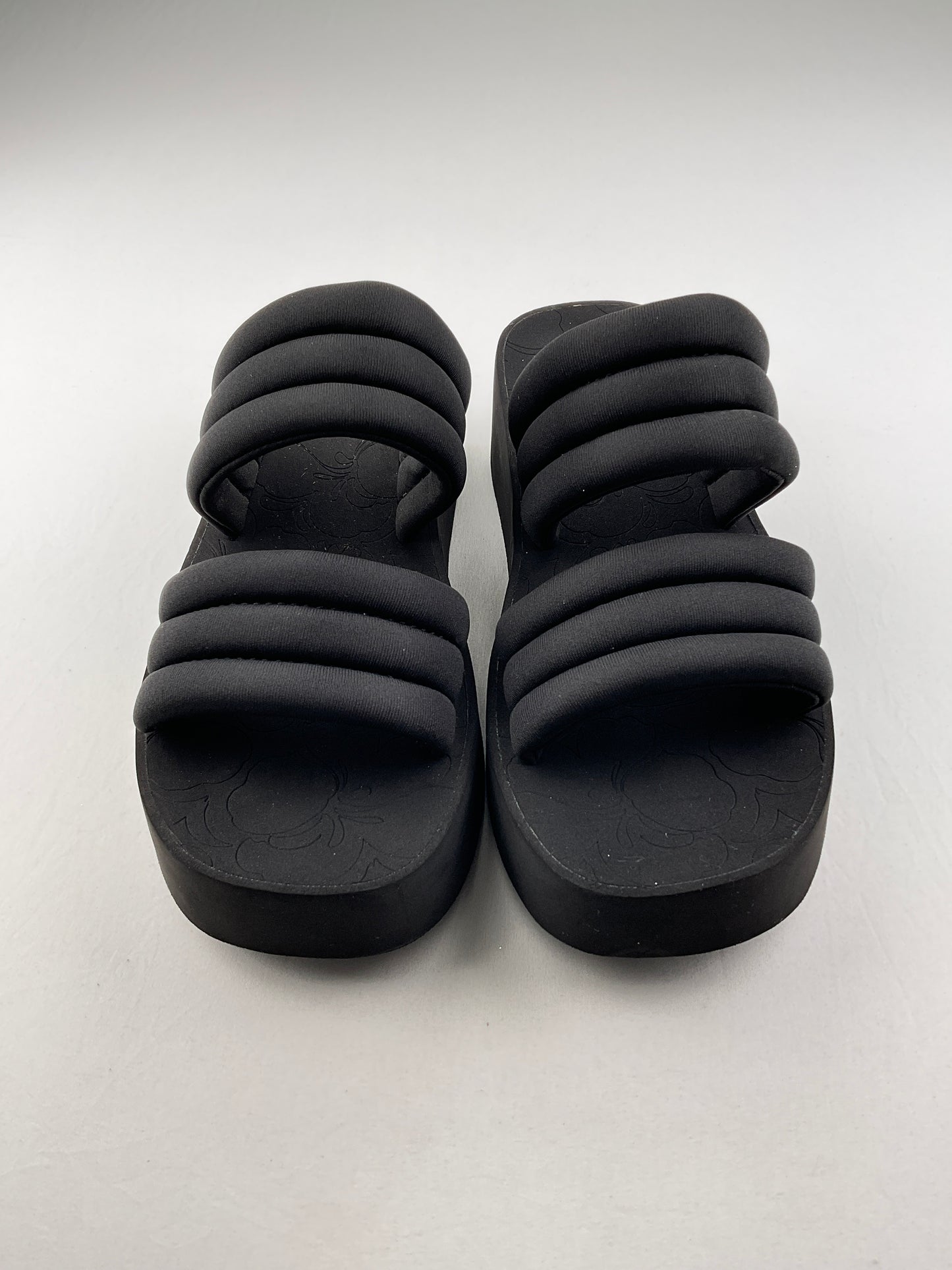 Zapatilla Negro Plataforma Roxy