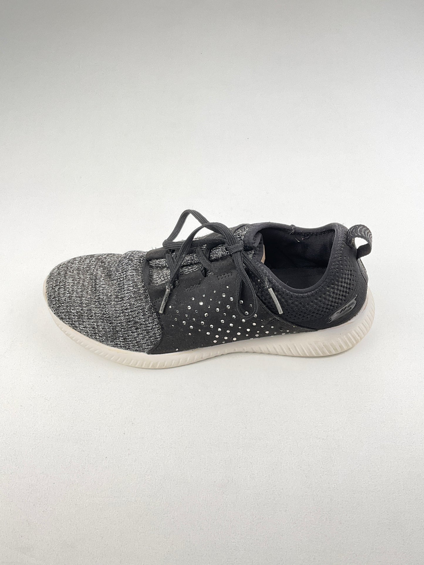 Tenis Gris Deportivo Bobs