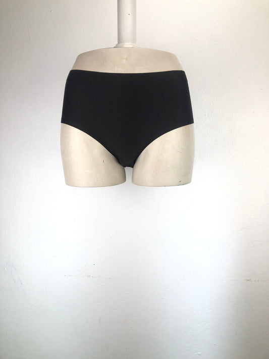 Panti Negro Marlin Monroe