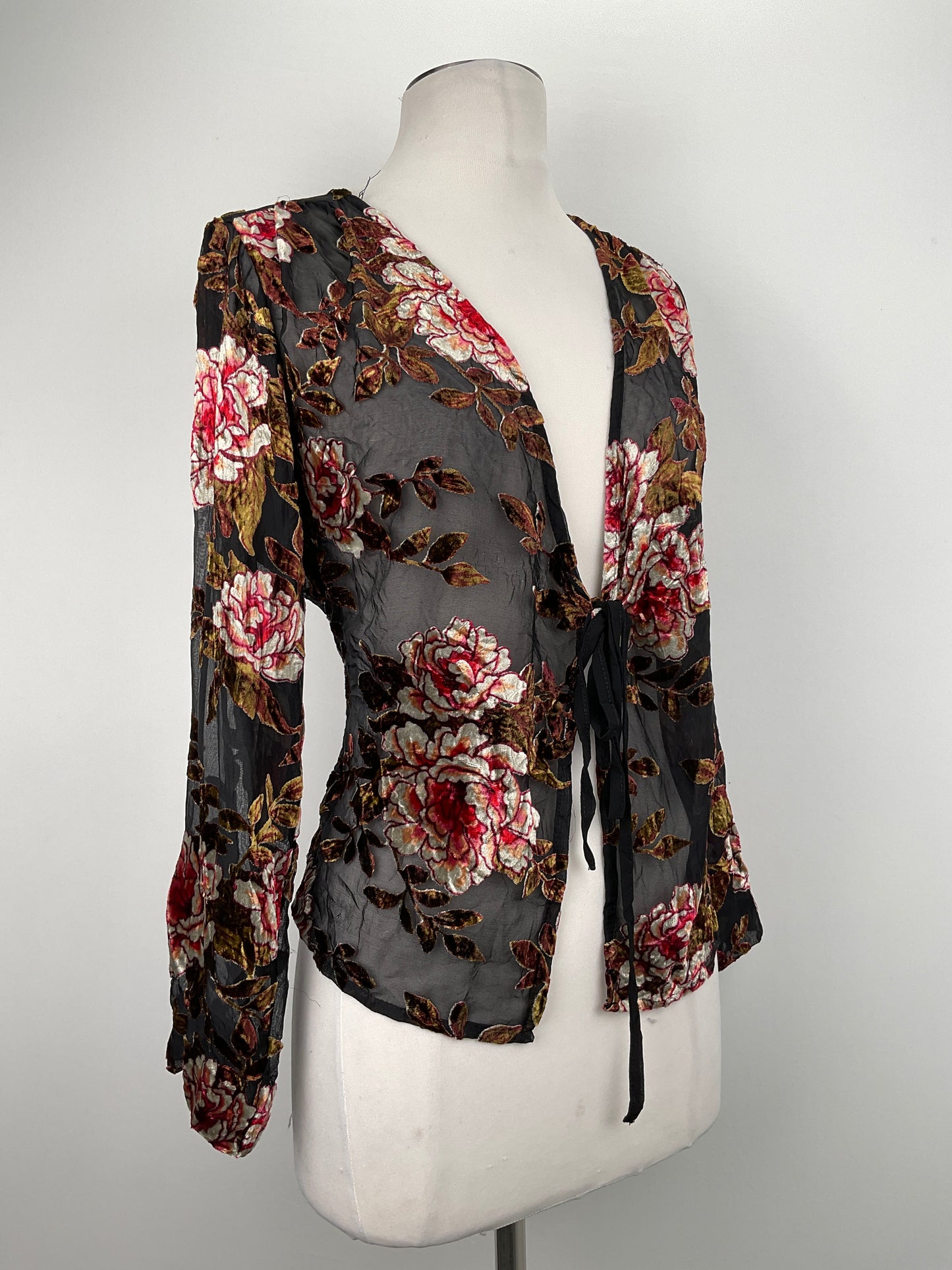 Sobre todo Negro Floral Lucy paris