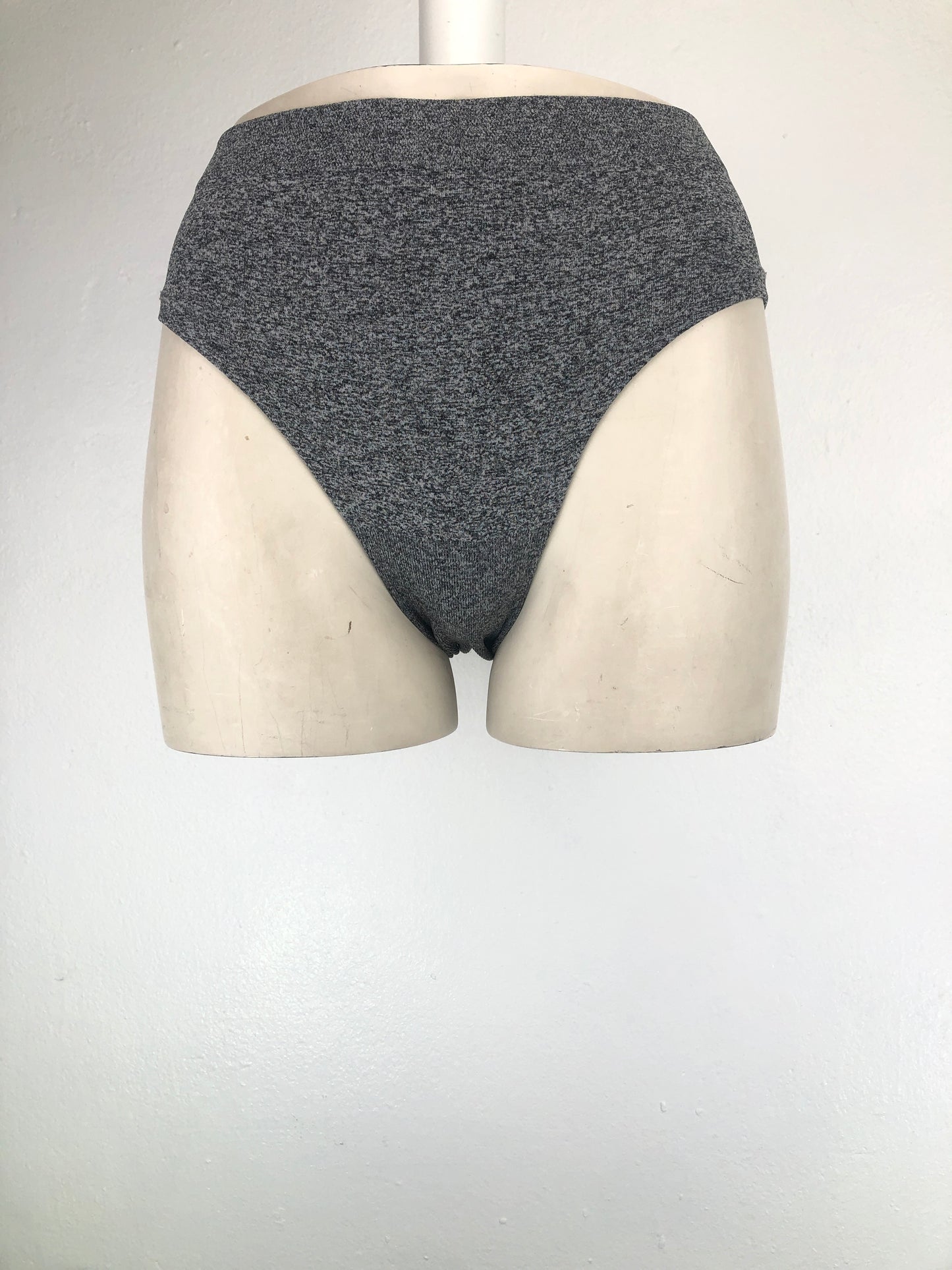 Panti Gris Dans kin
