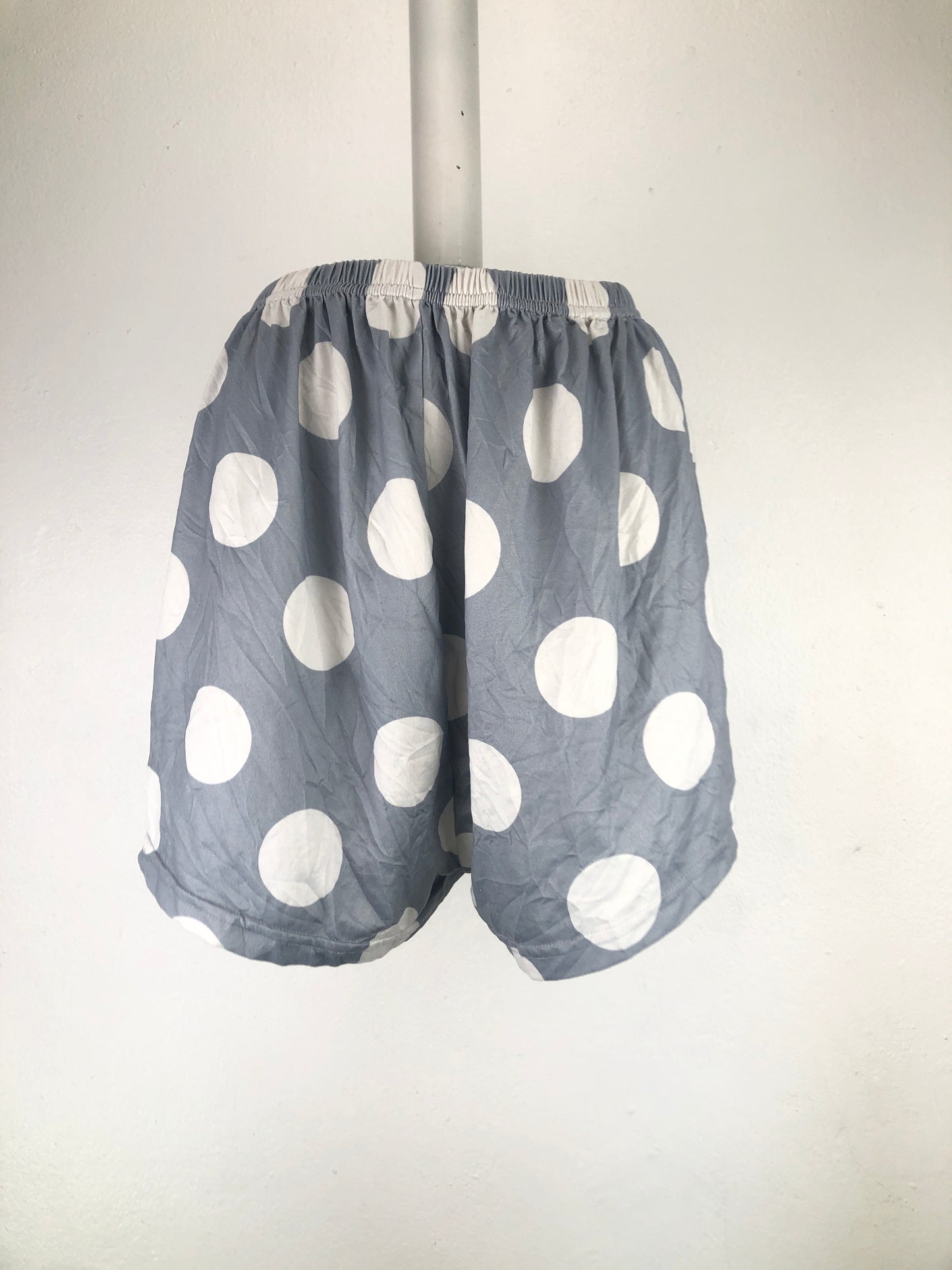 Short Gris de Lunares Variangis