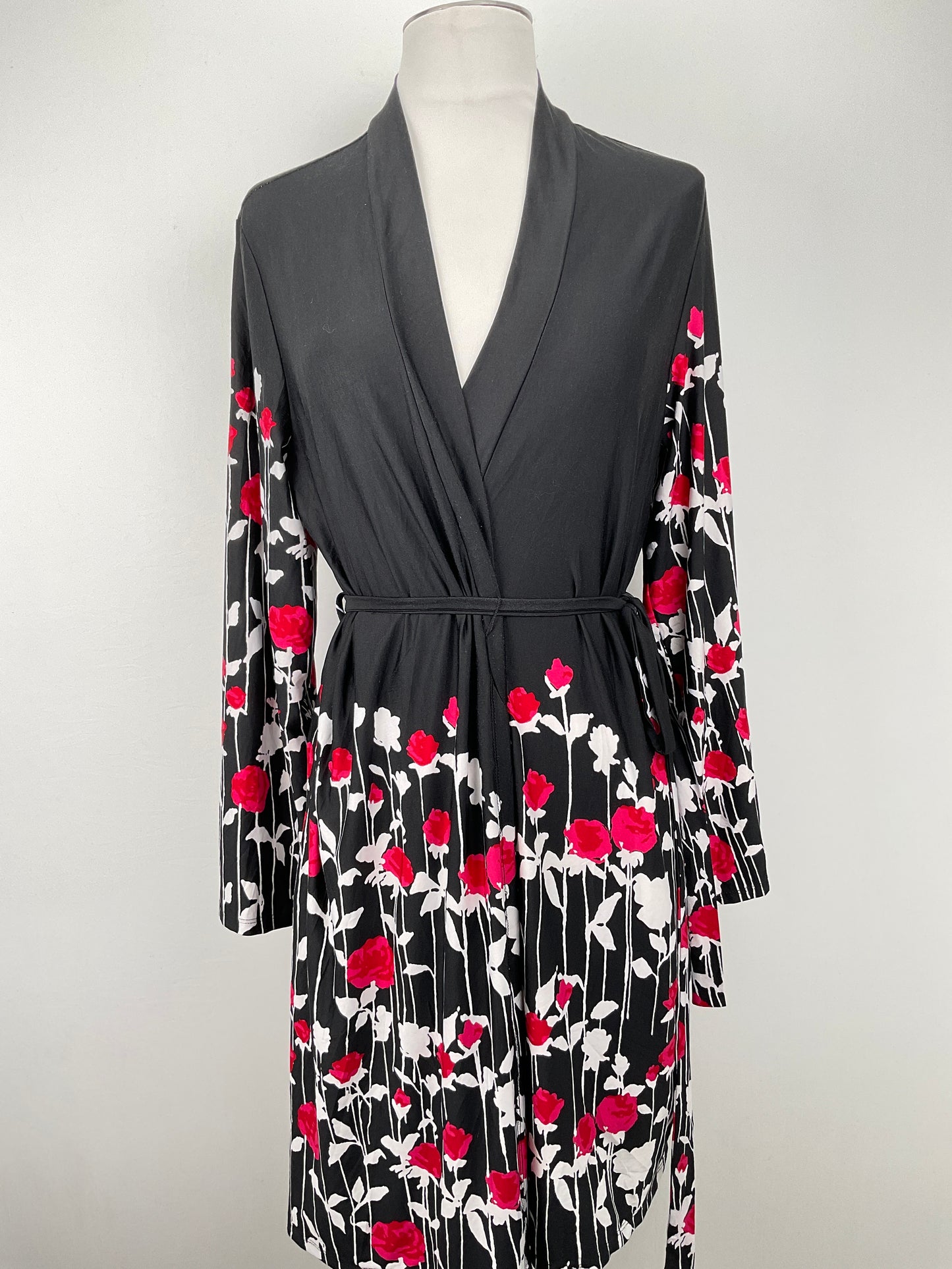 Vestido Negro Floral Linea Donatella