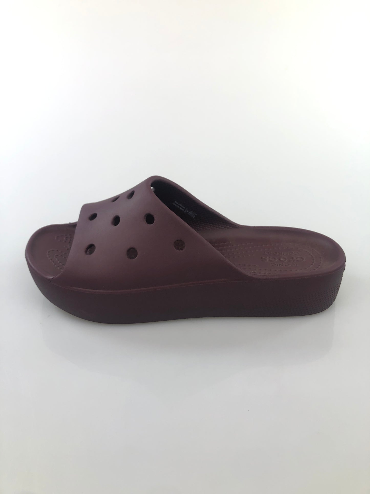 Sandalias Rojo vino crocs