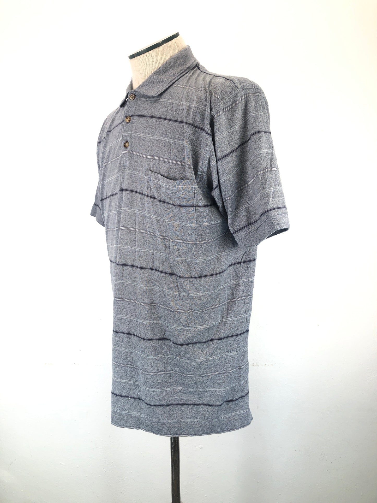 Camiseta Gris de Rayas Knights