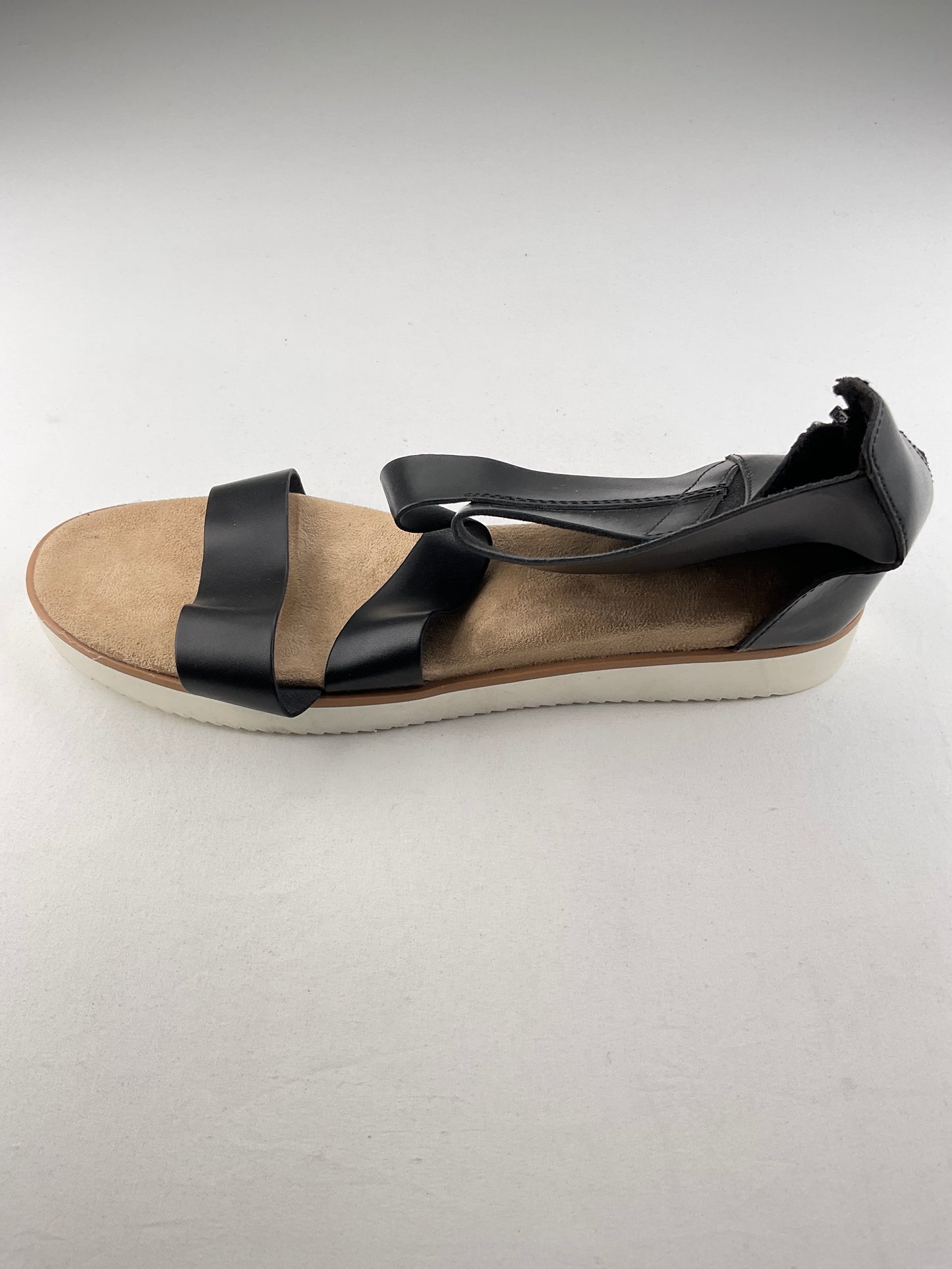 Zapatilla Negro Time and Tru