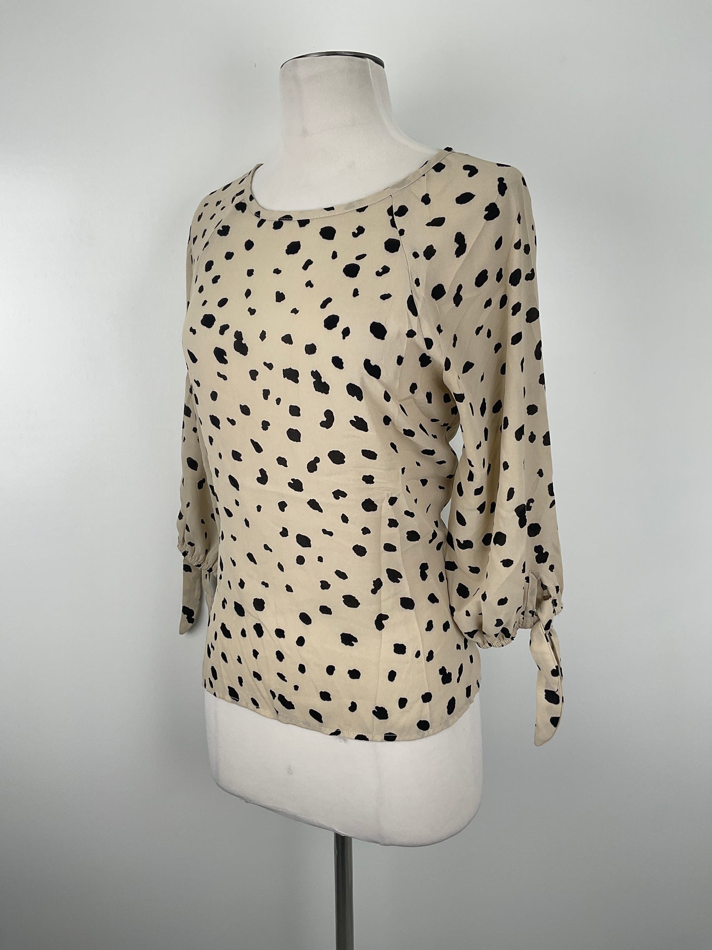 Blusa Crema de Lunares Paperm