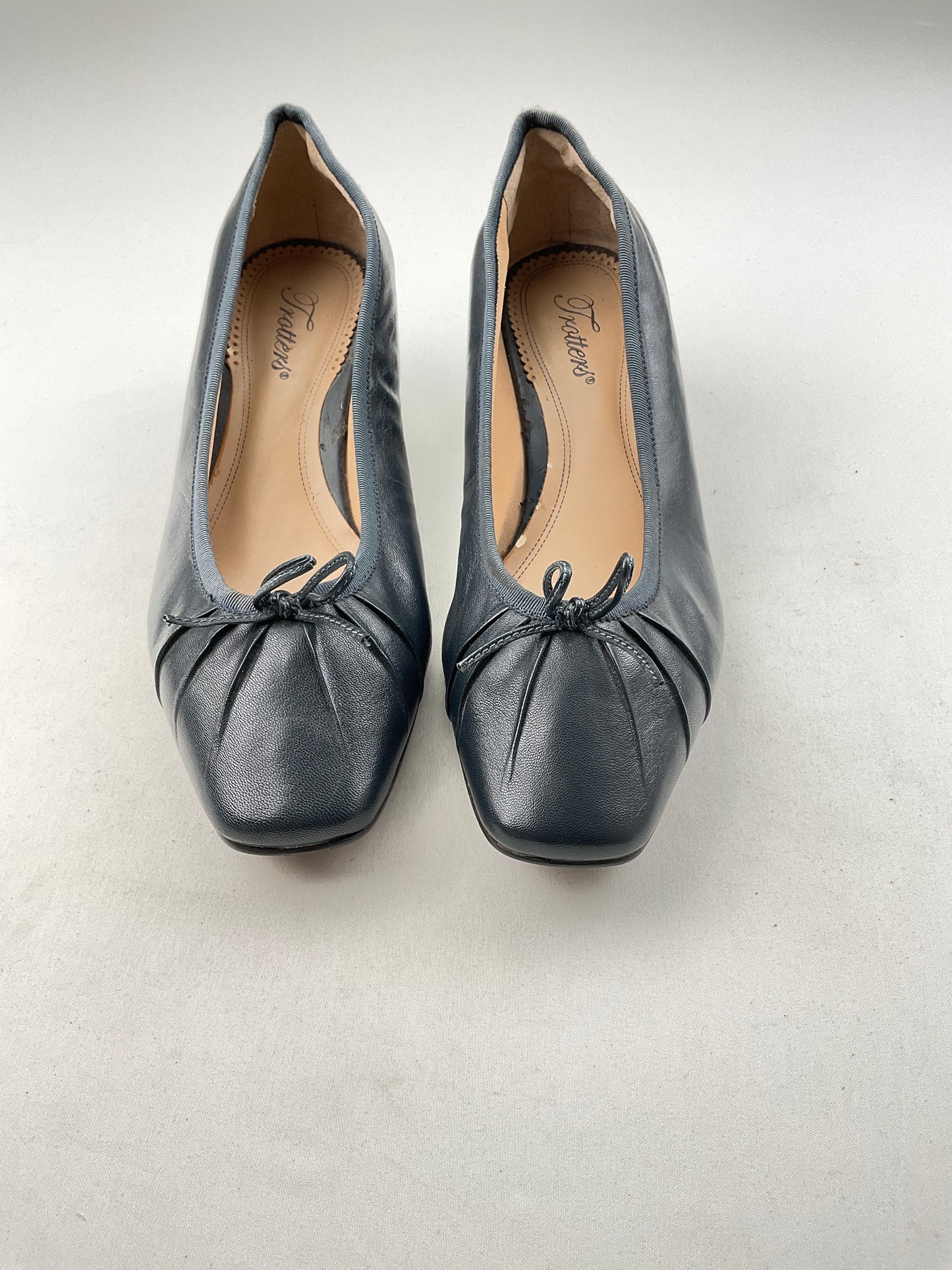 Zapatos azul marino fritters