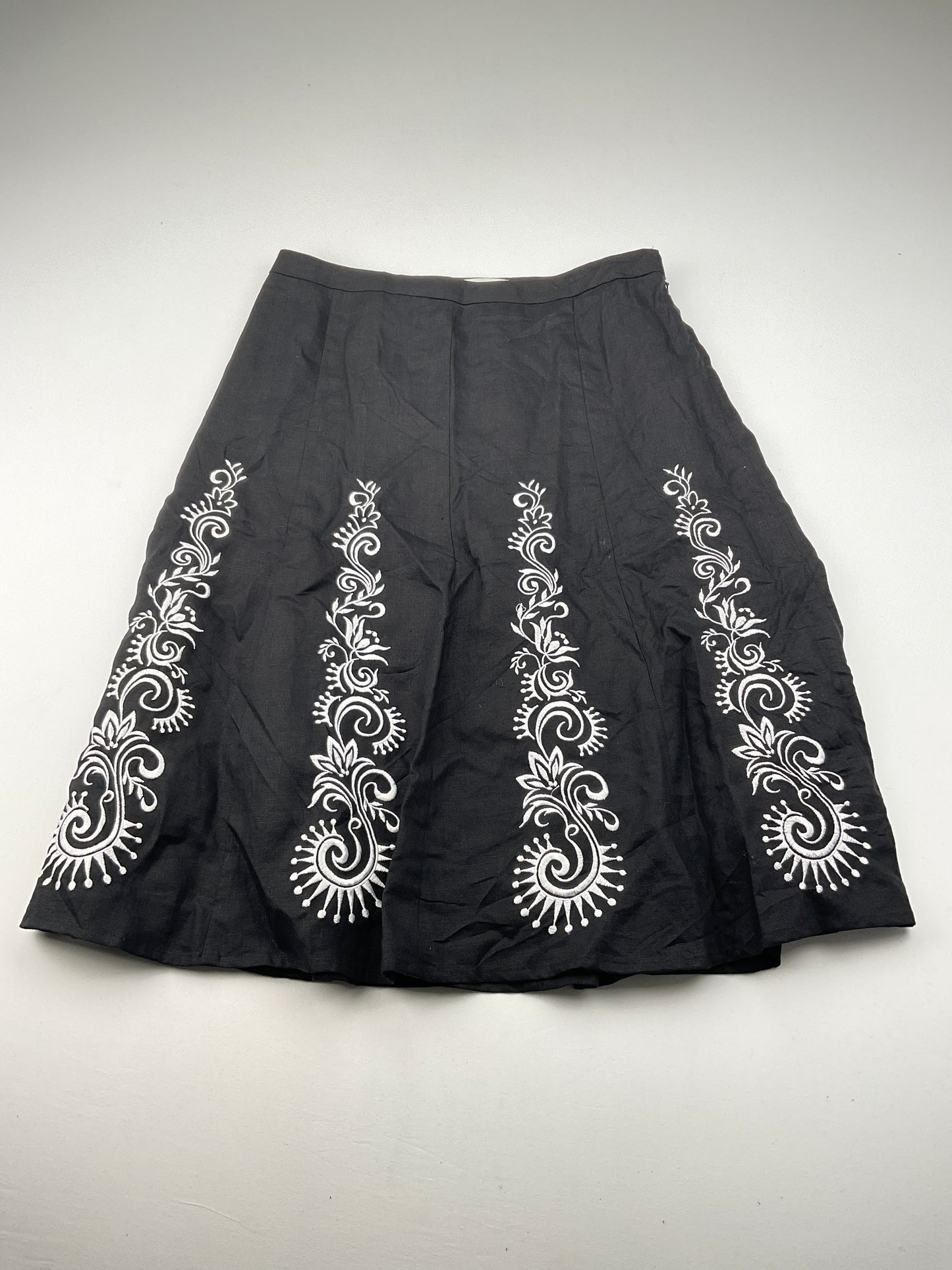 Falda Negro Floral Loft