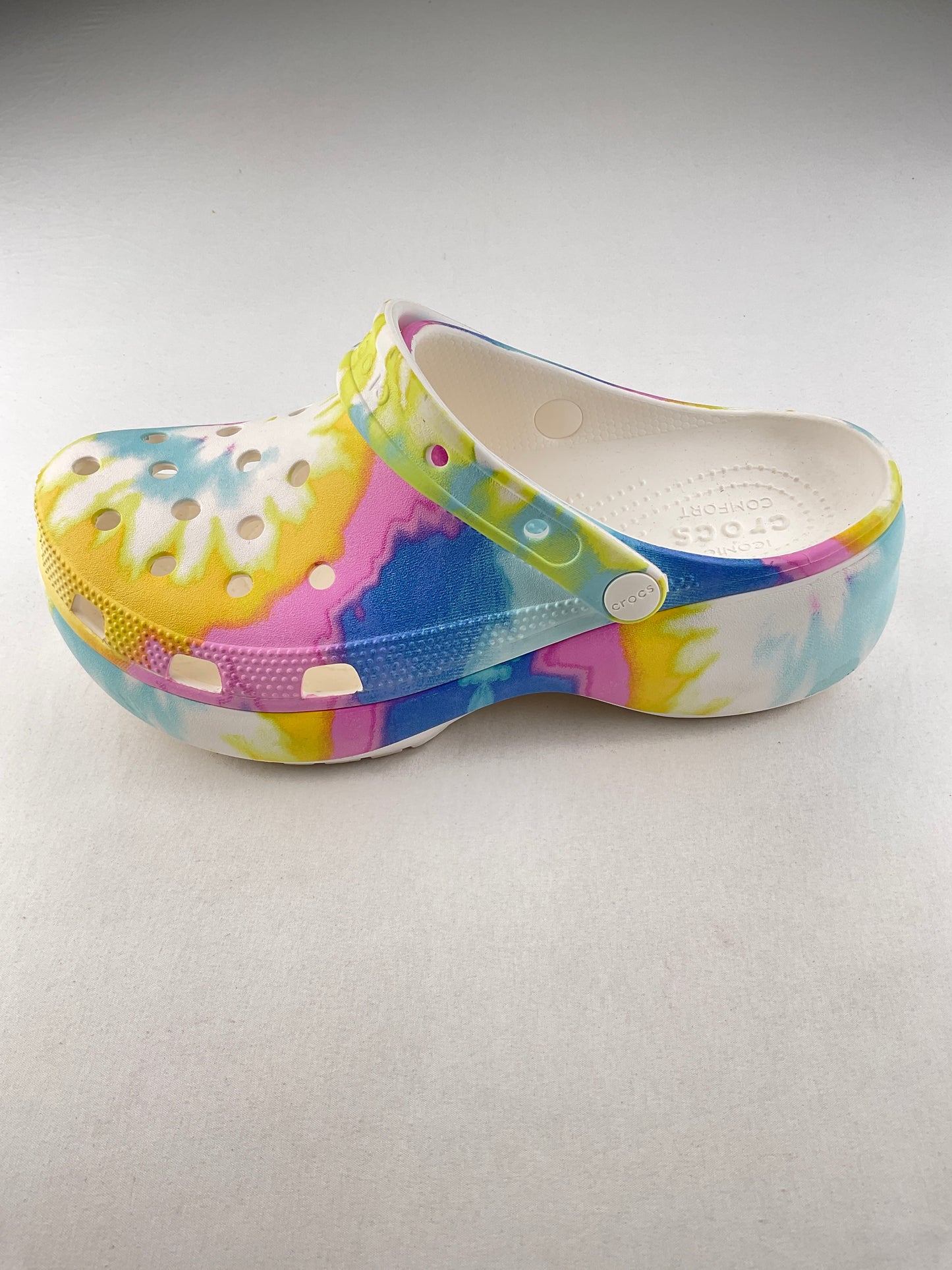 Sandalia Multicolor Crocs