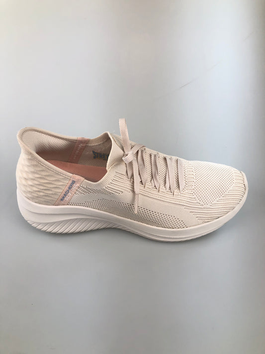 Tenis Crema Skechers  Slip Ins