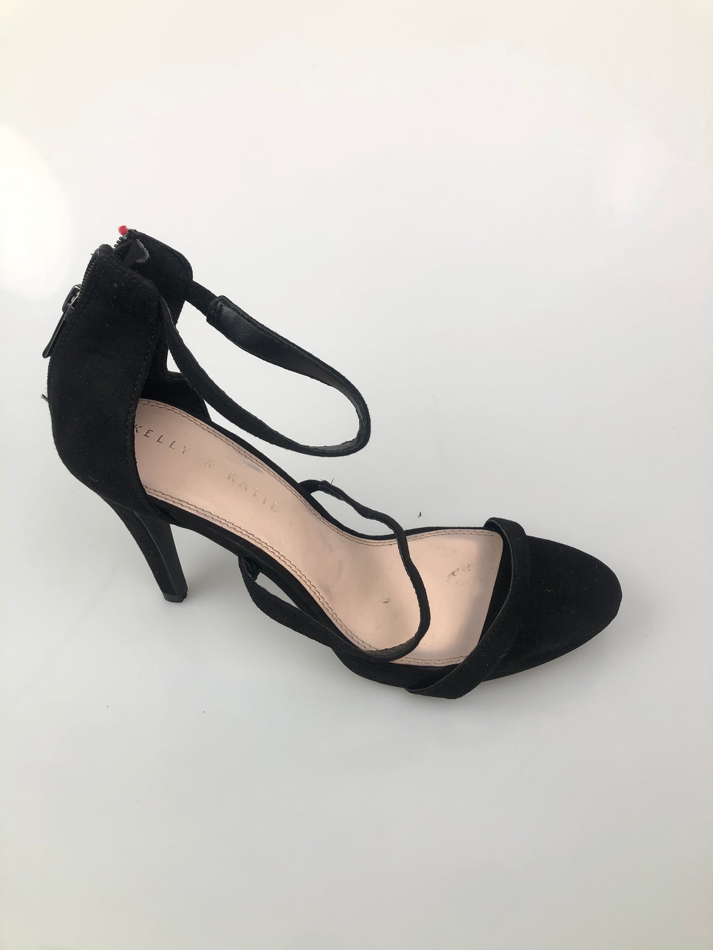 Zapatilla Negro de Tacon Kelly Katie