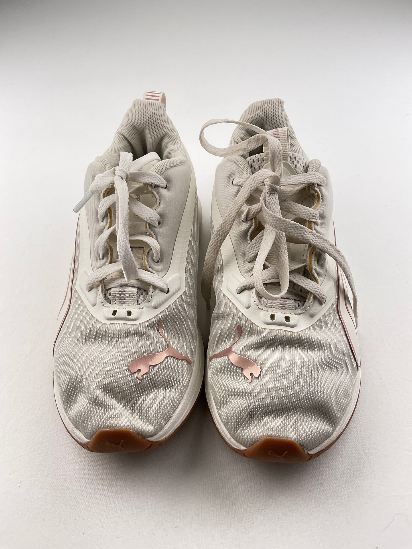 Tenis Crema Deportivo Puma