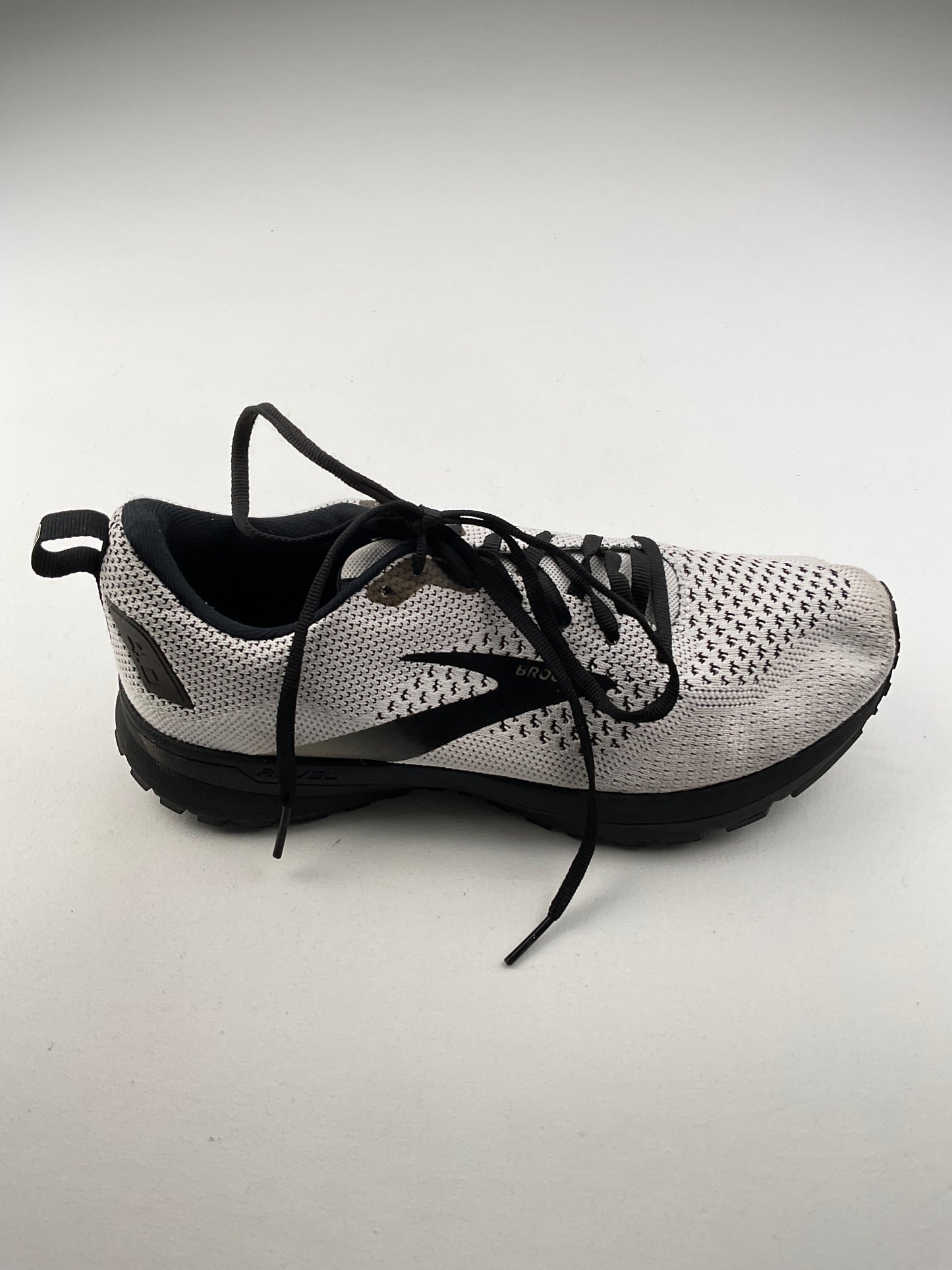 Tenis Gris Deportivo Brooks