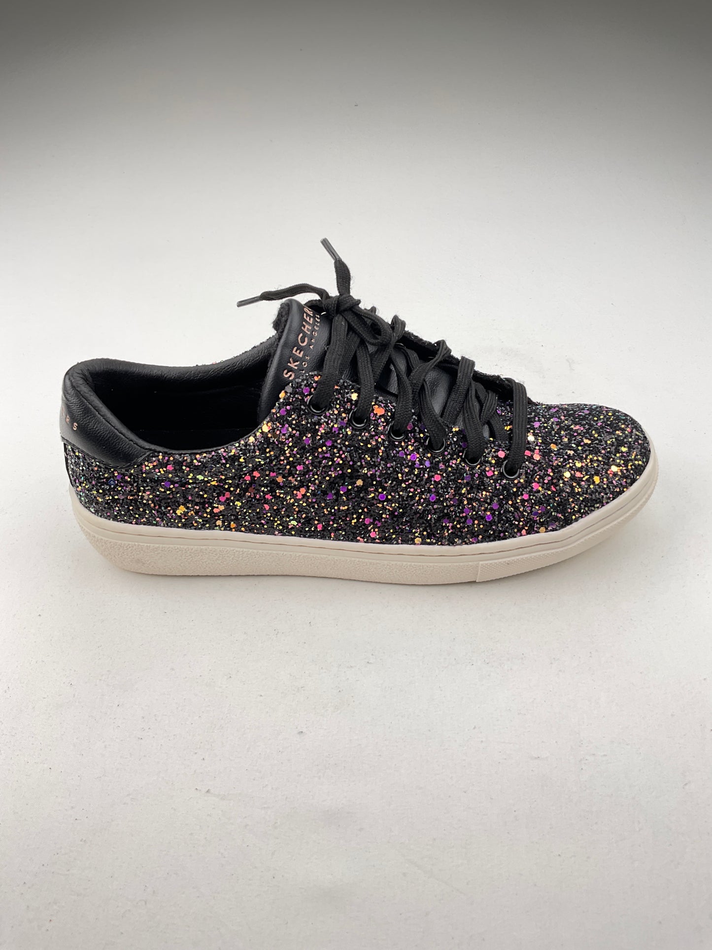 Tenis Negro Brillo Skechers