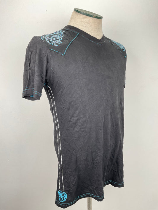 Camiseta Negro Roar