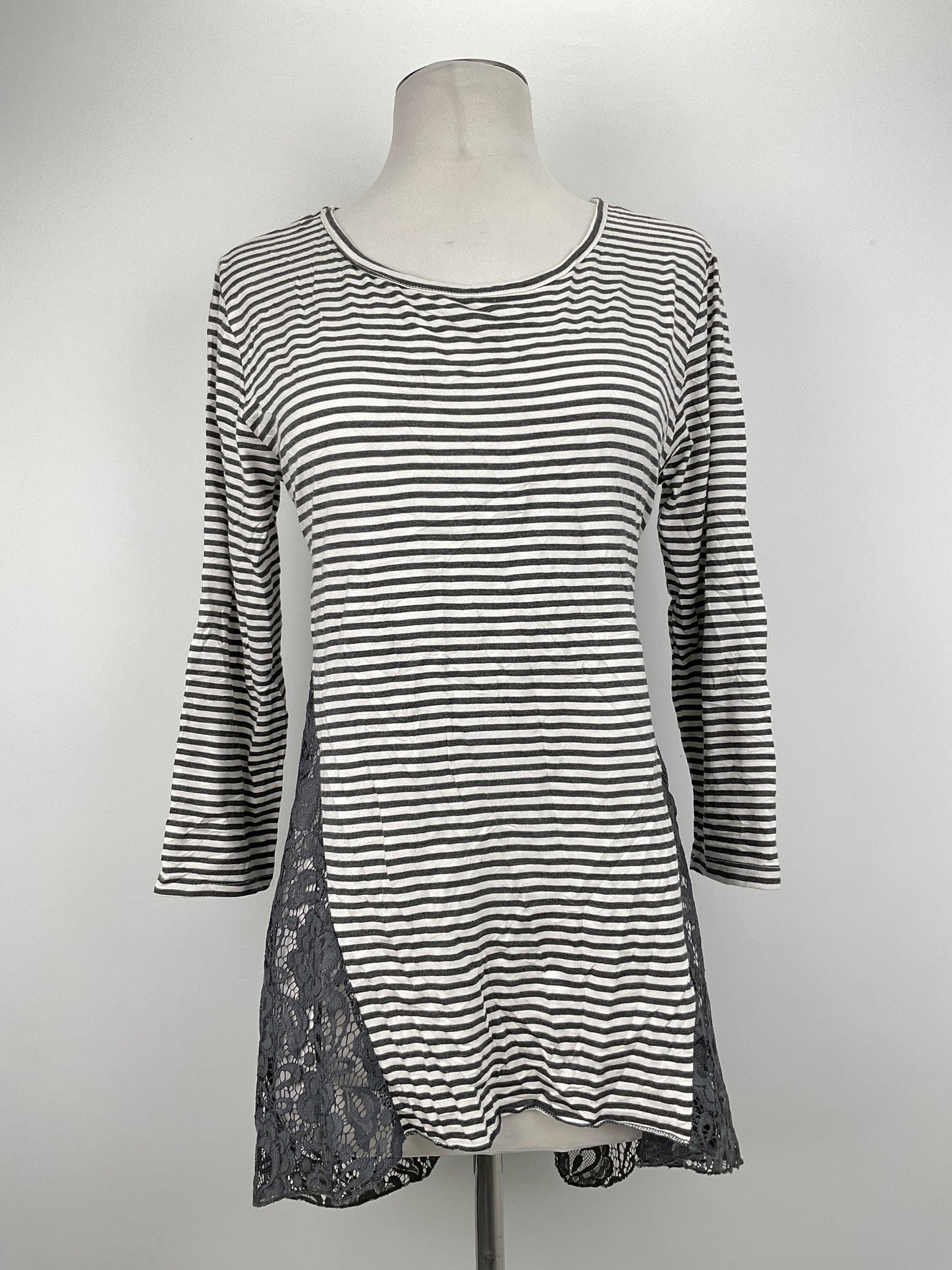 Blusa Gris de Rayas Origami