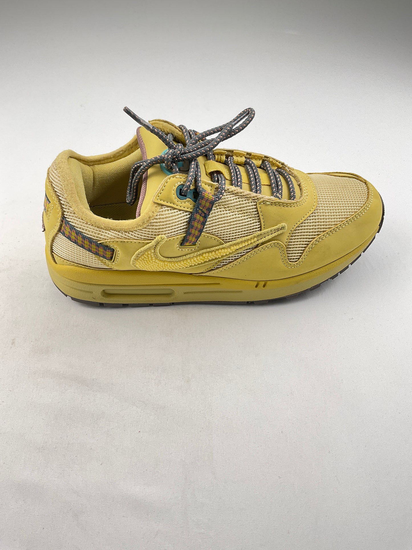 Tenis amarillo Air NIKE