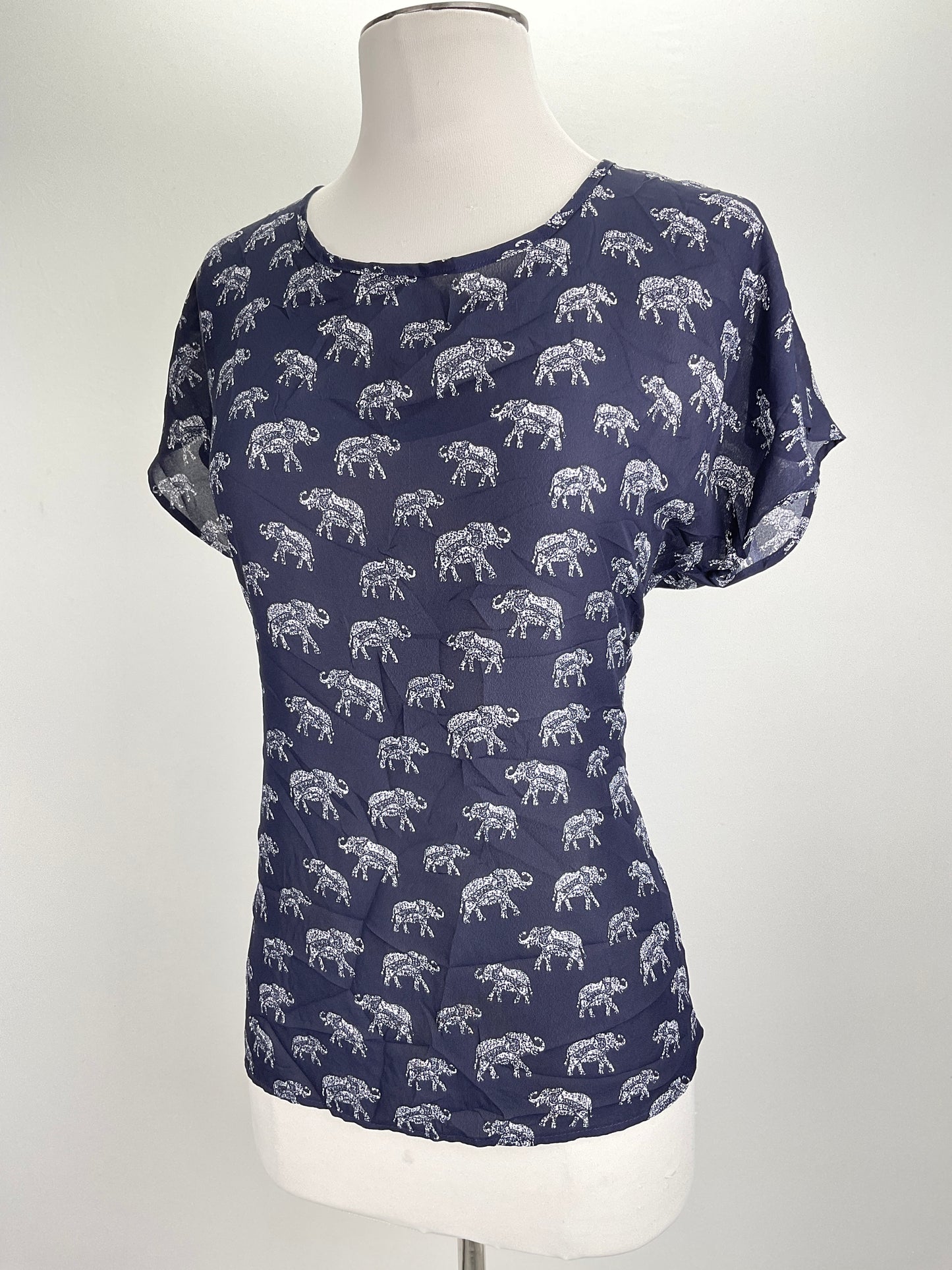 Blusa Azul marino Charming Charlie