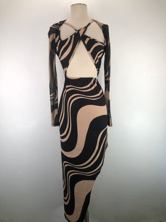 Vestido Crema Prettylittlething