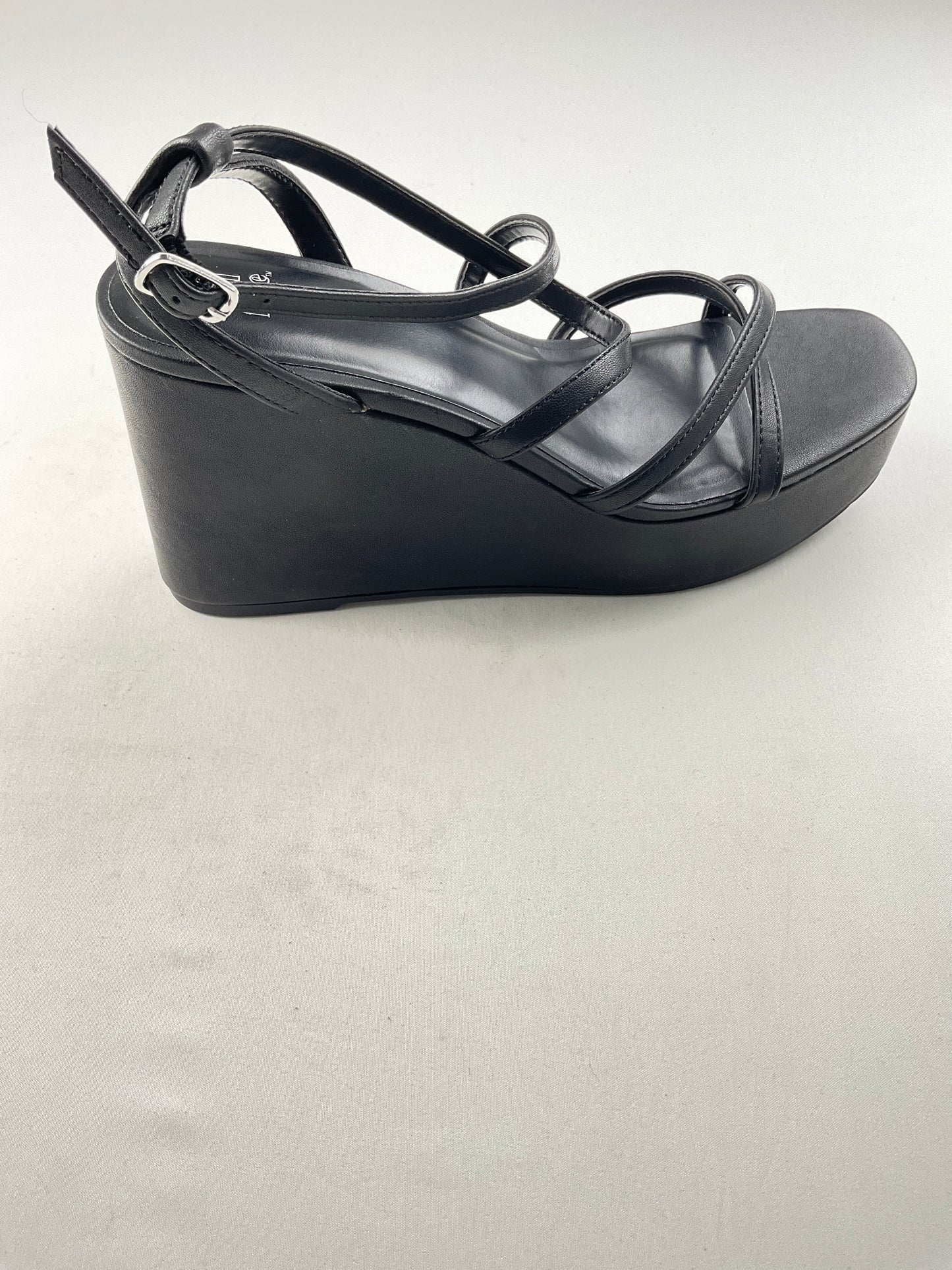 Zapatilla negro Wild fable