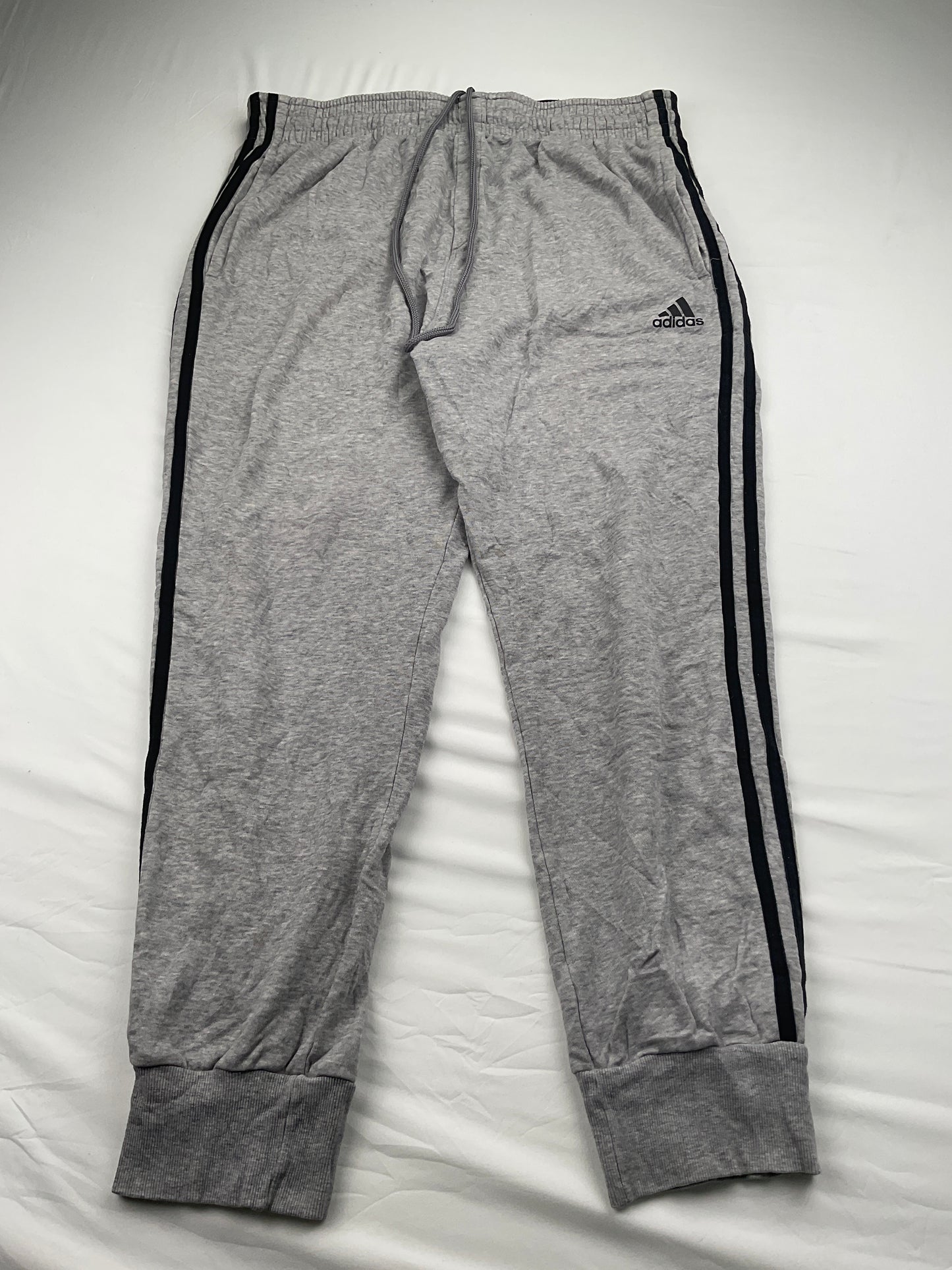 Jogger Gris Adidas