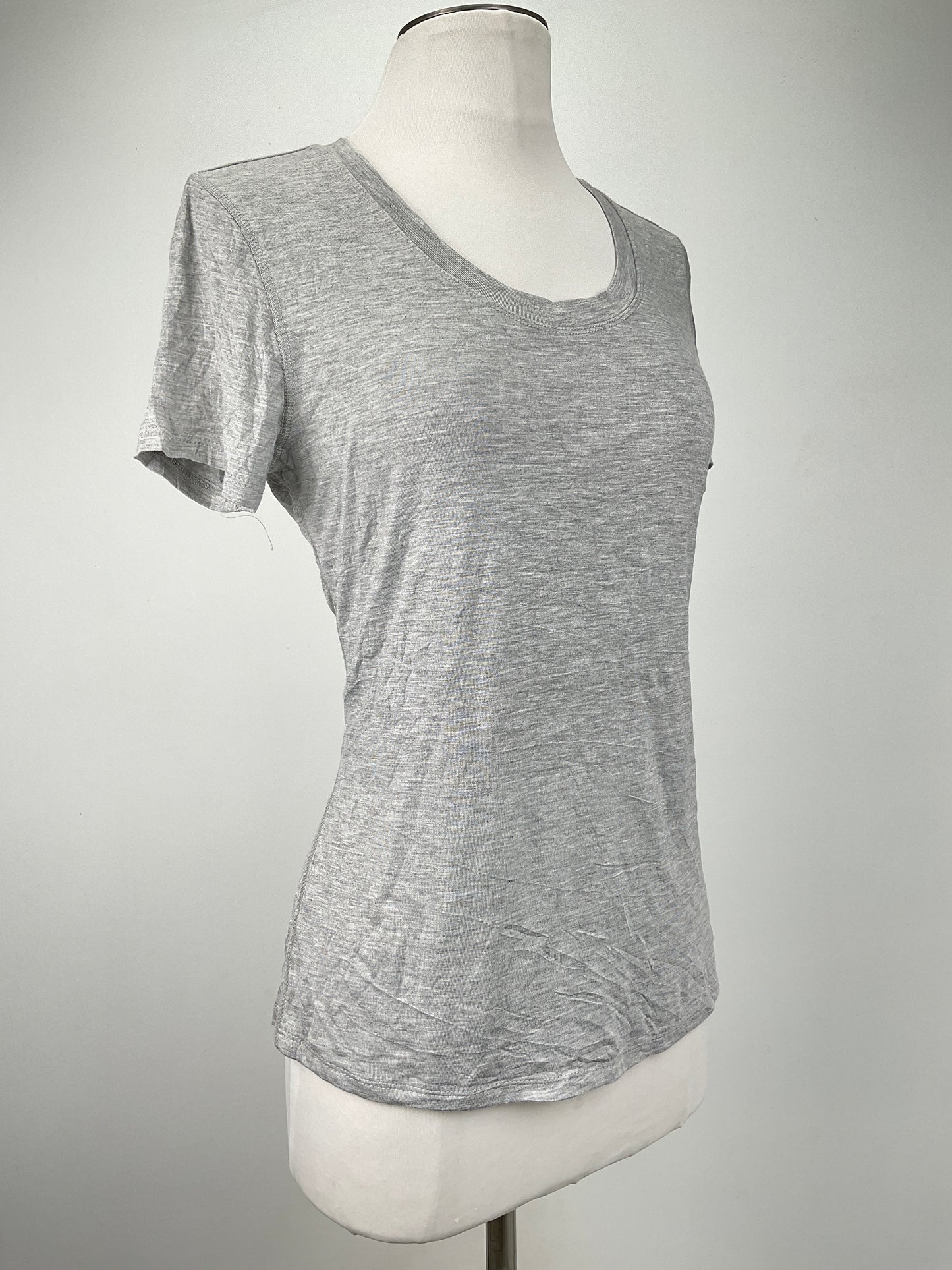 Camiseta Gris Tahari
