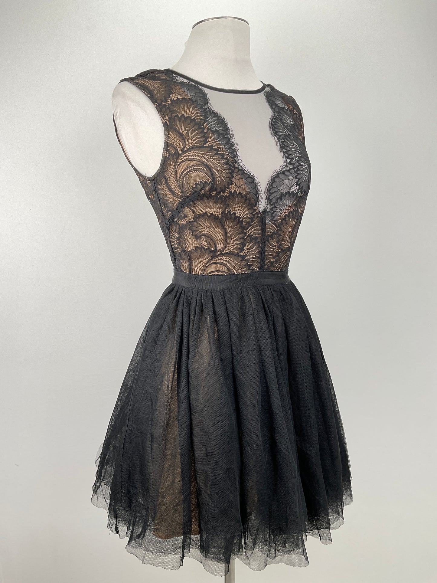 Vestido Negro Floral Bebe