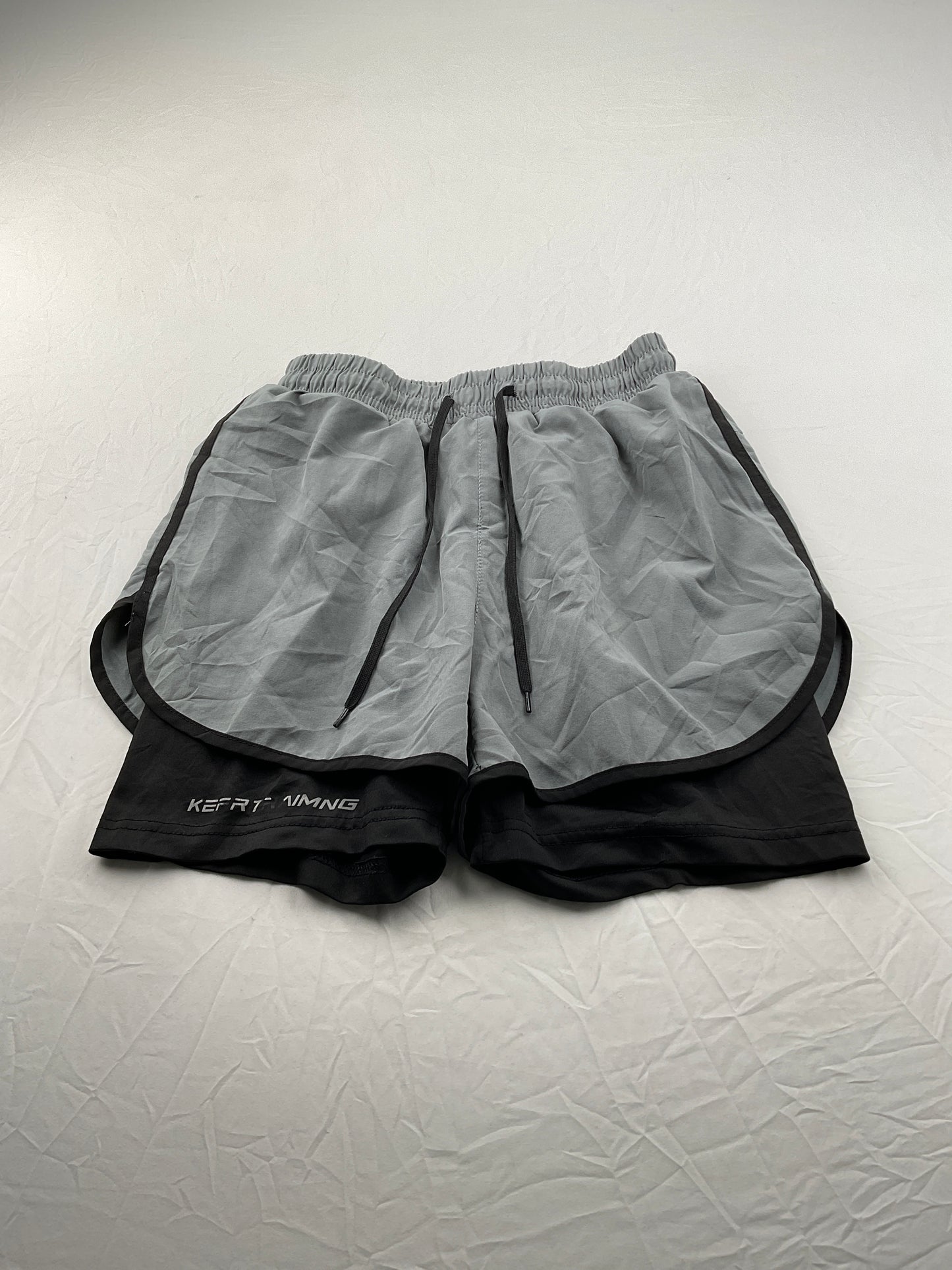 Short Gris Deportivo Kertraimng