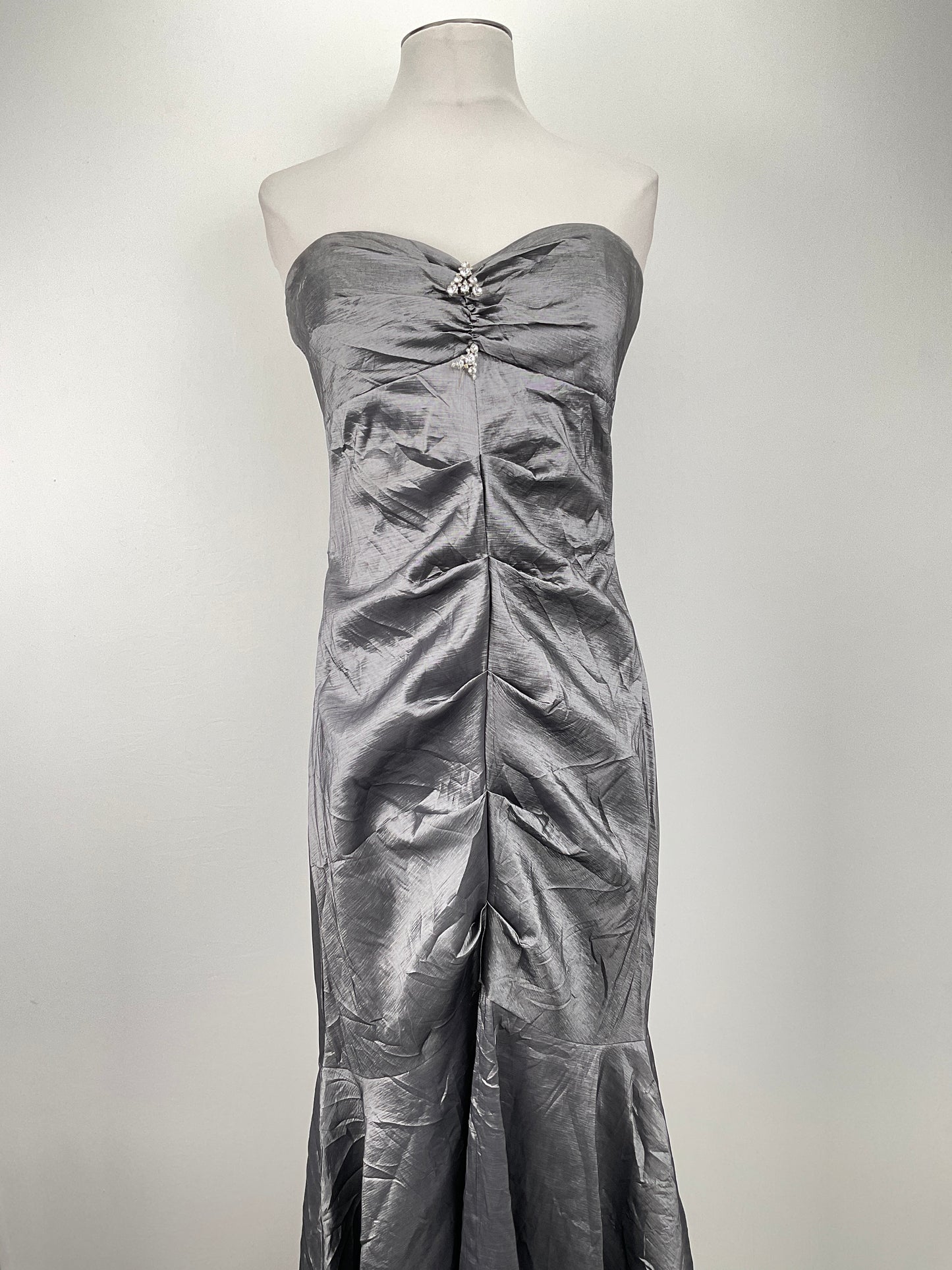 Vestido Gris de Fiesta Xscape