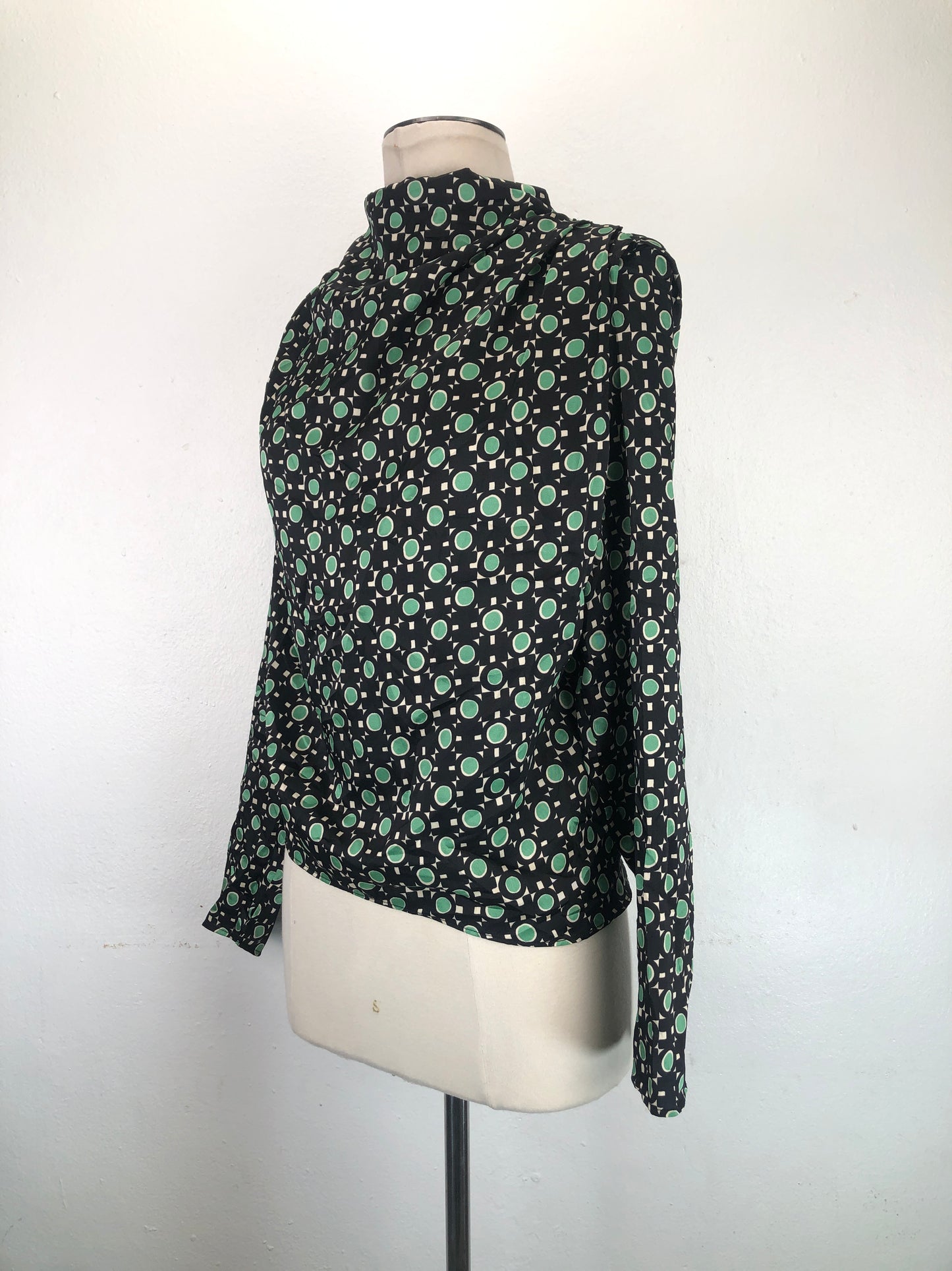Blusa Negro de Lunares Zara