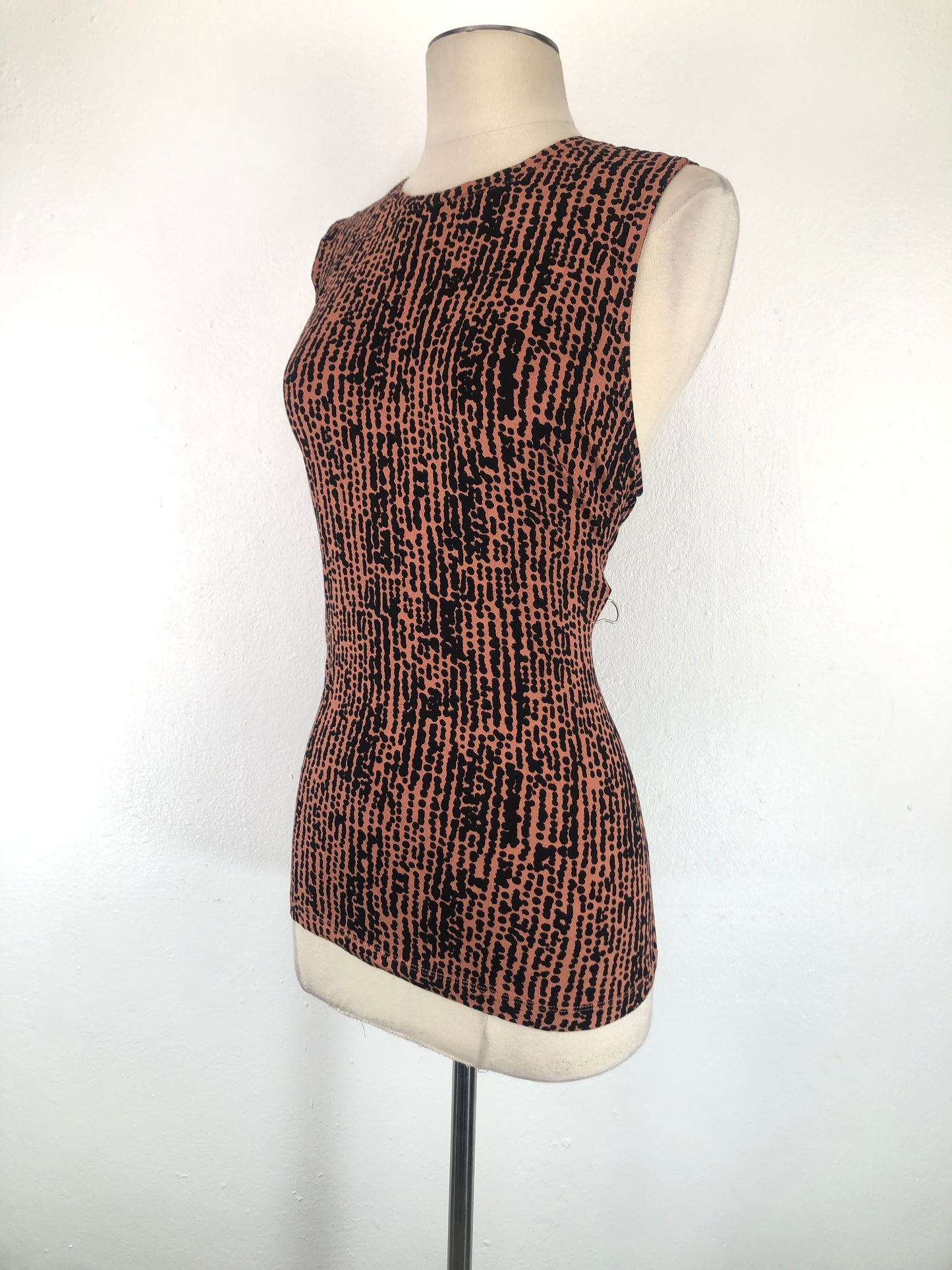 Blusa Nude de Lunares Nine West