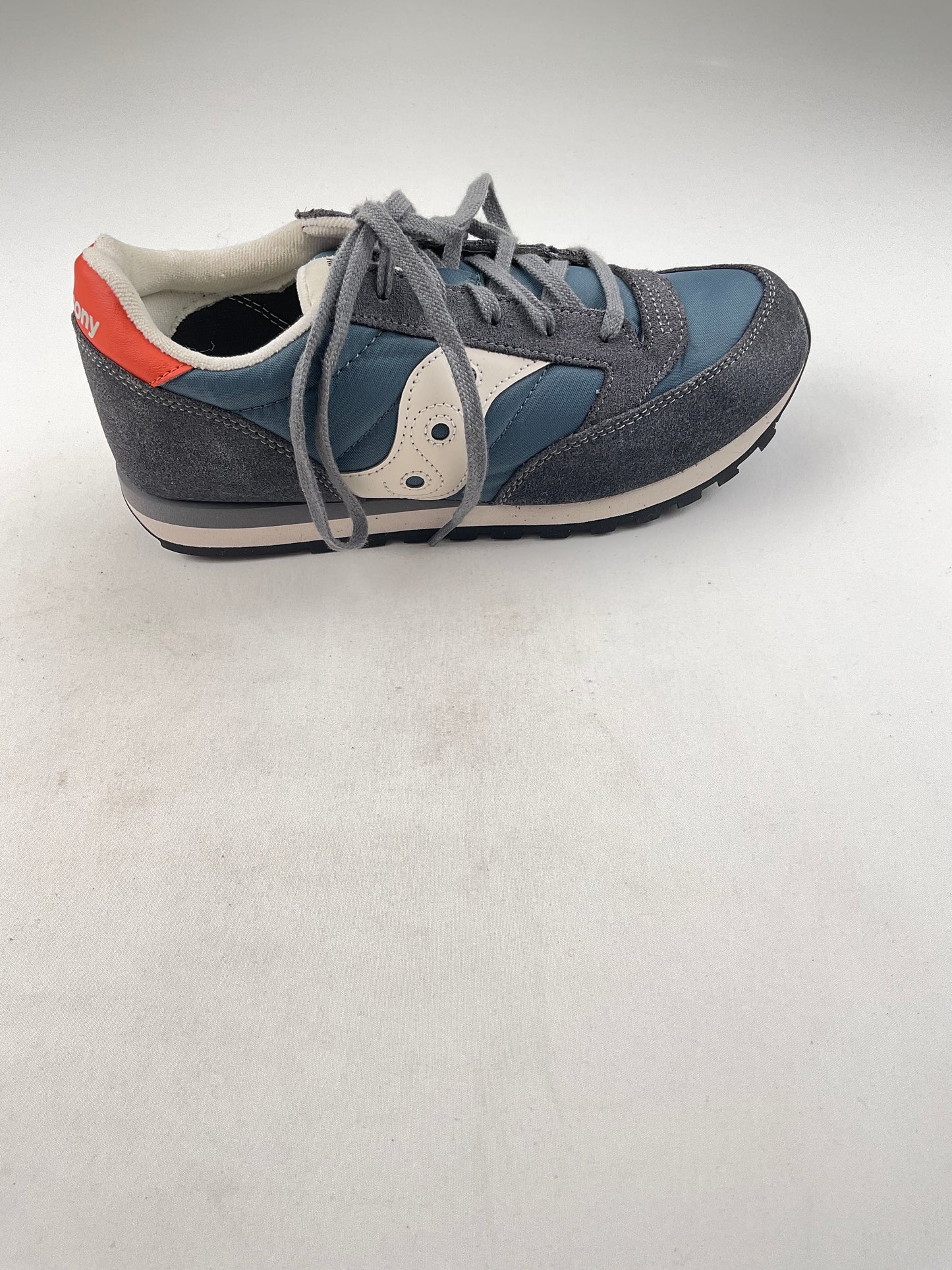 Tenis gris Saucony jazz