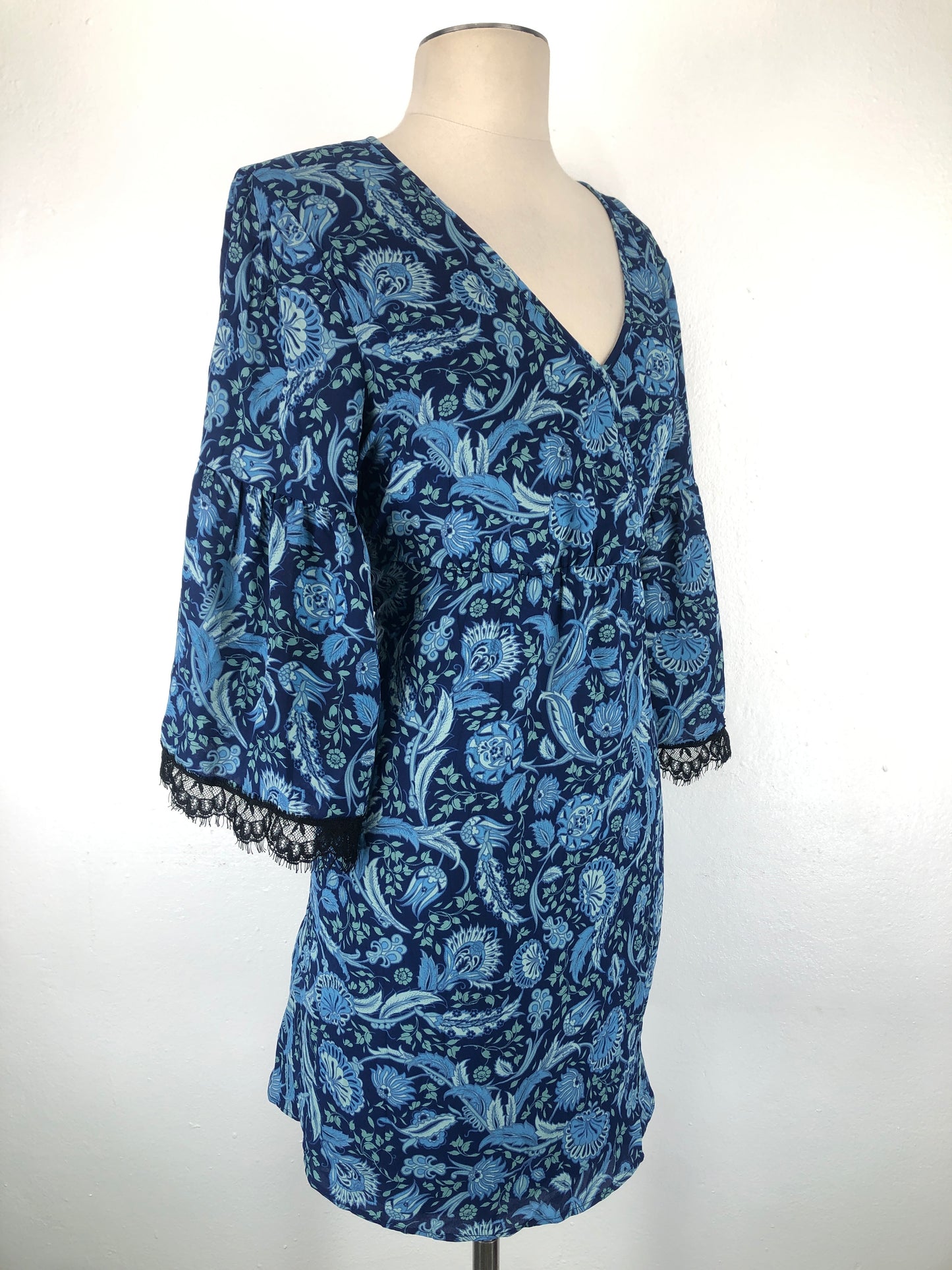 Vestido Azul de Flores Candies