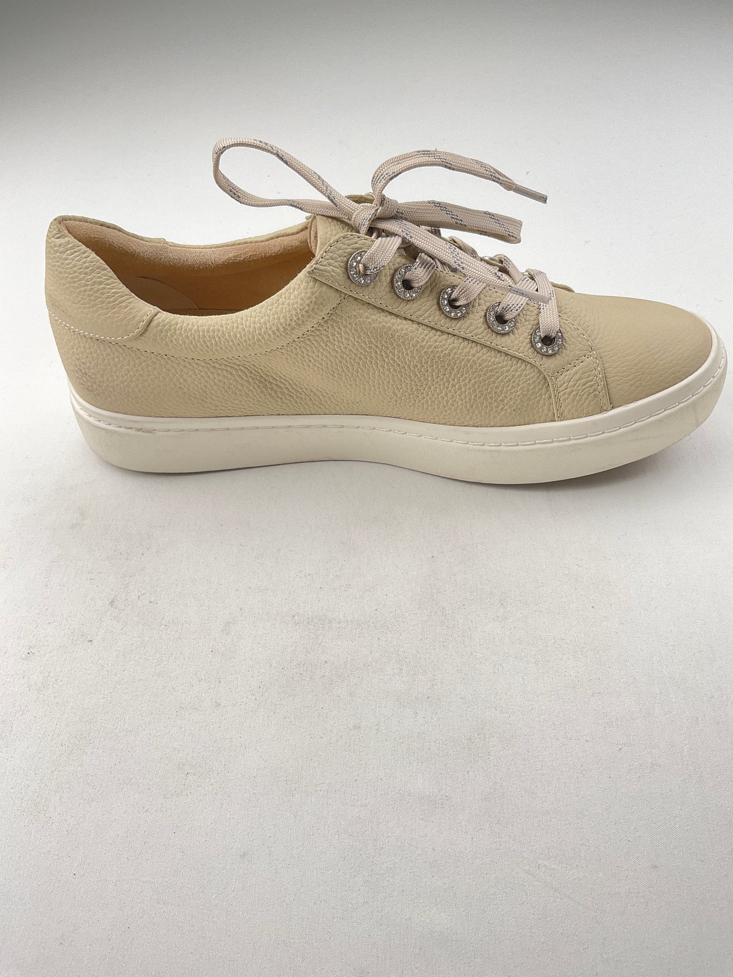 Tenis crema Vaneli sport