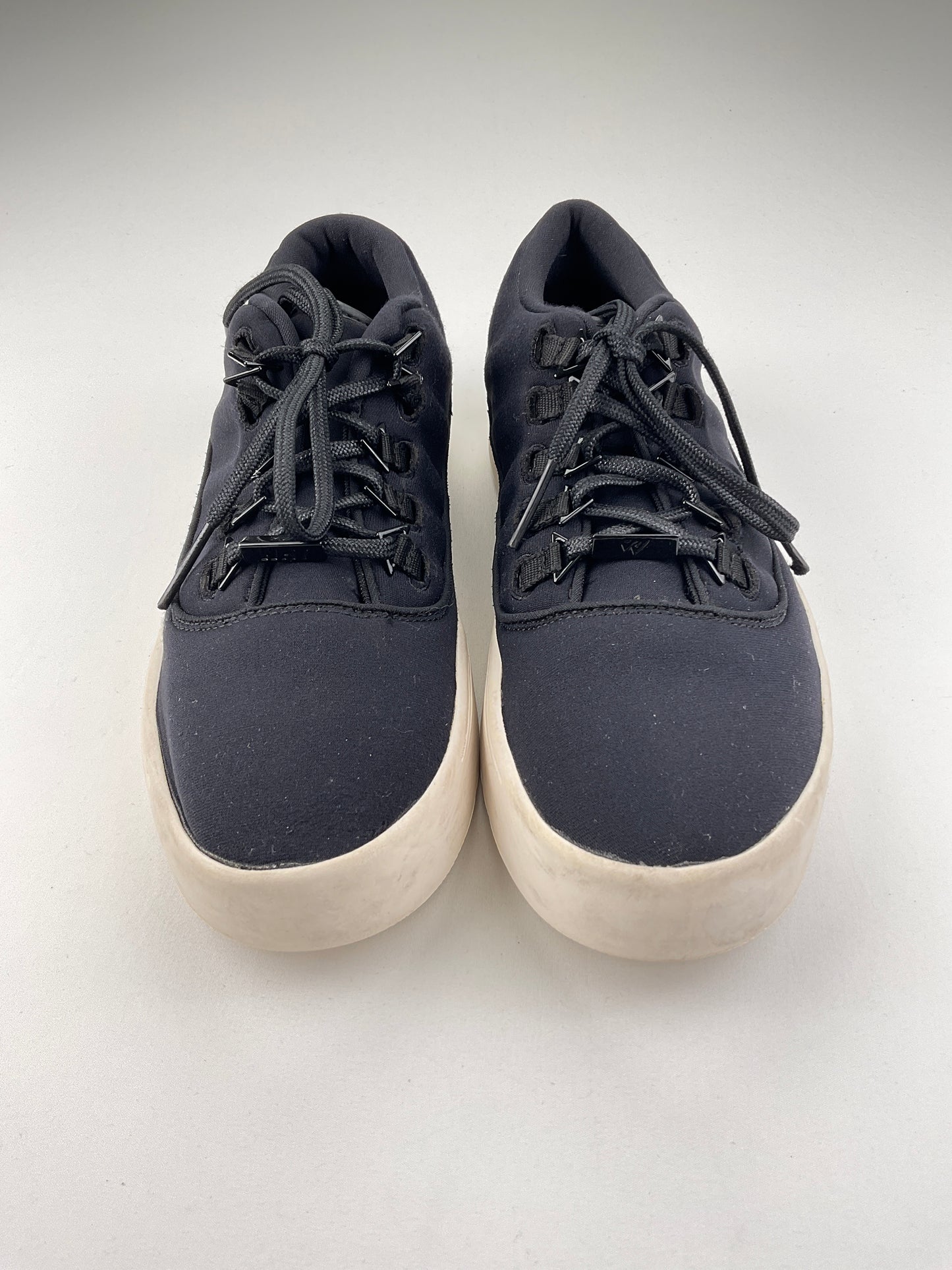 Tenis Negro Jordan
