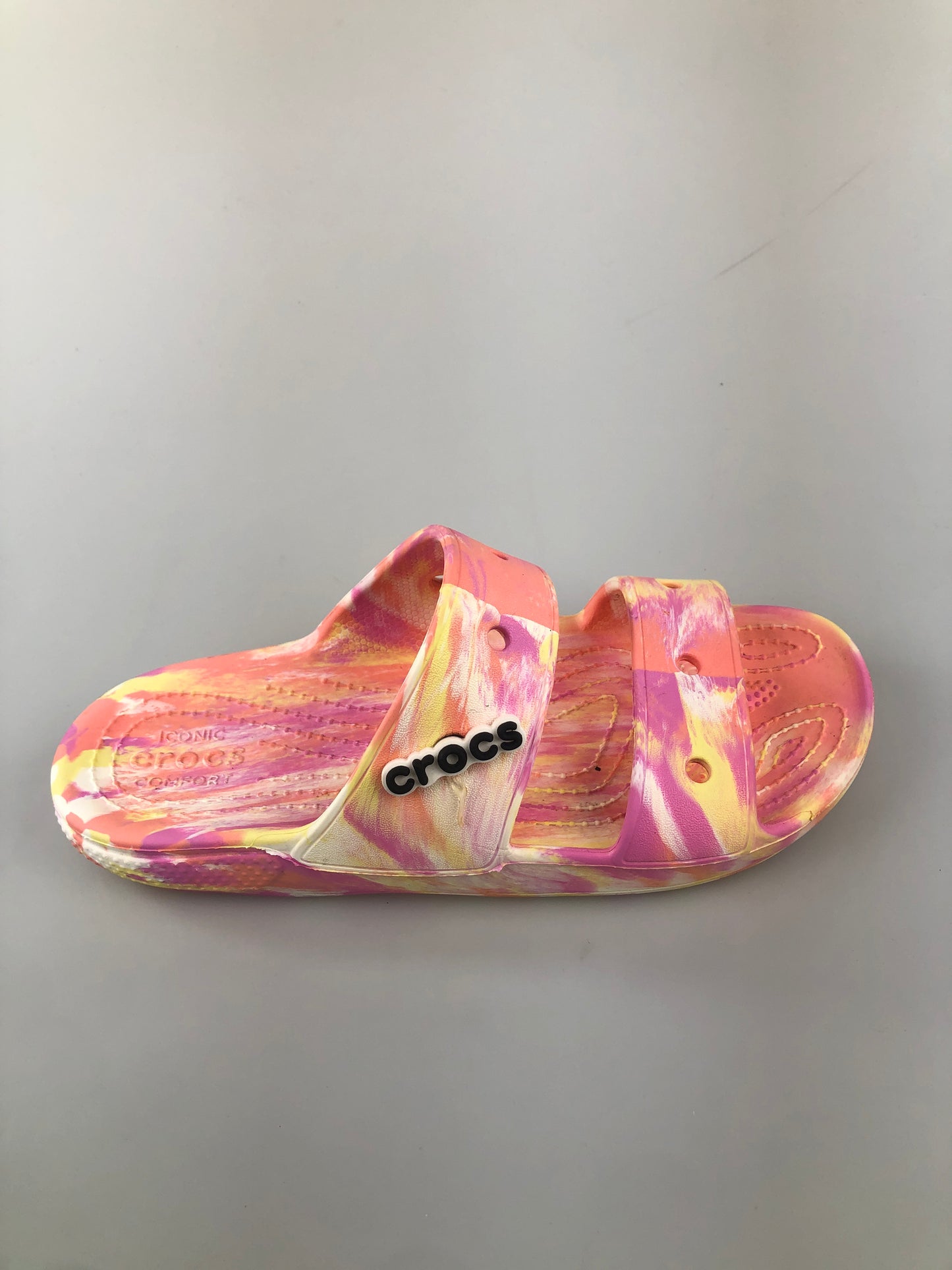 Sandalia Multicolor Crocs