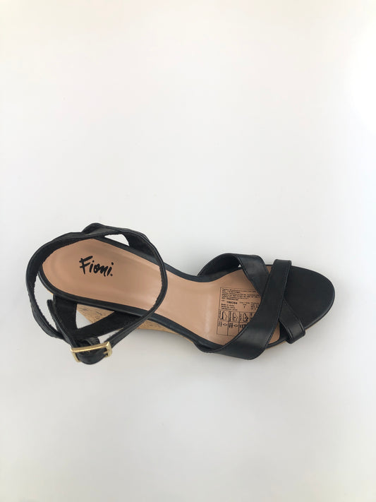 Zapatilla Negro Pataforma Fioni