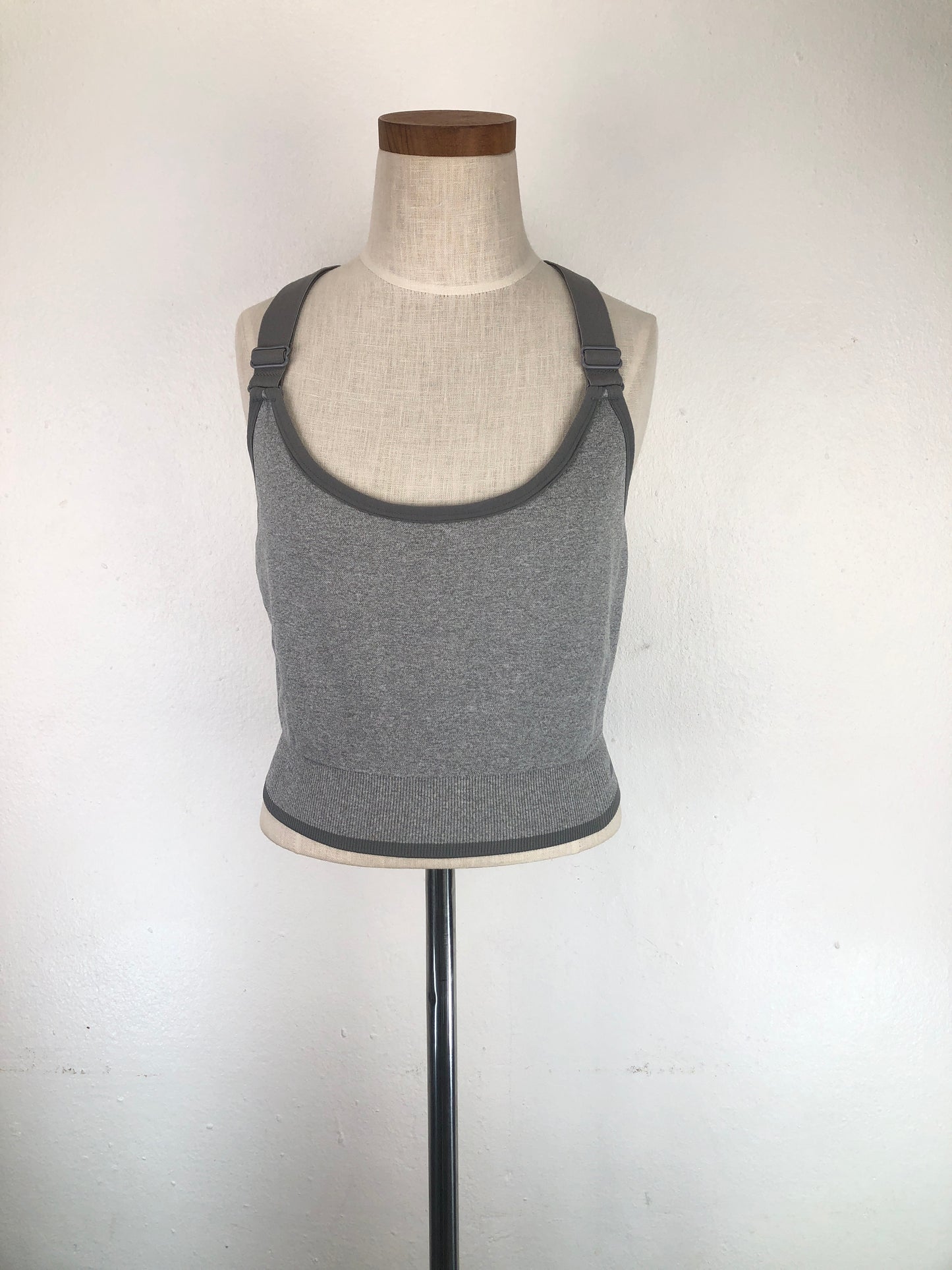 Blusita Gris Deportivo Avia