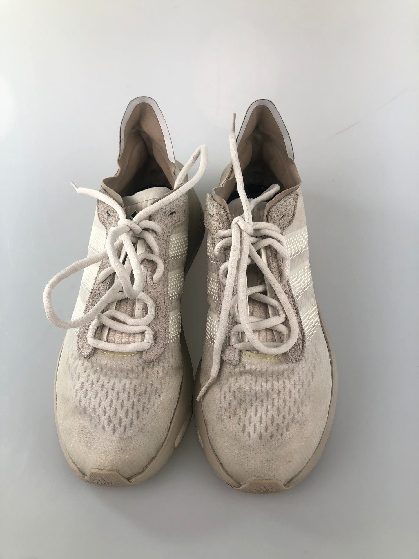 Tenis Crema Deportivo Adidas