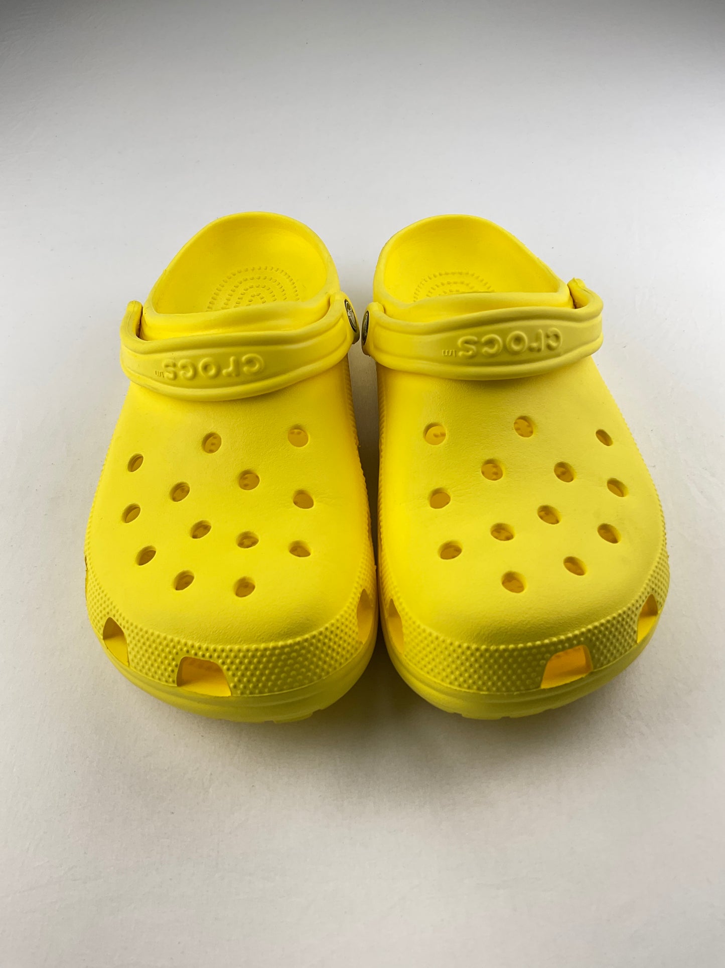 Sandalia Amarillo Crocs