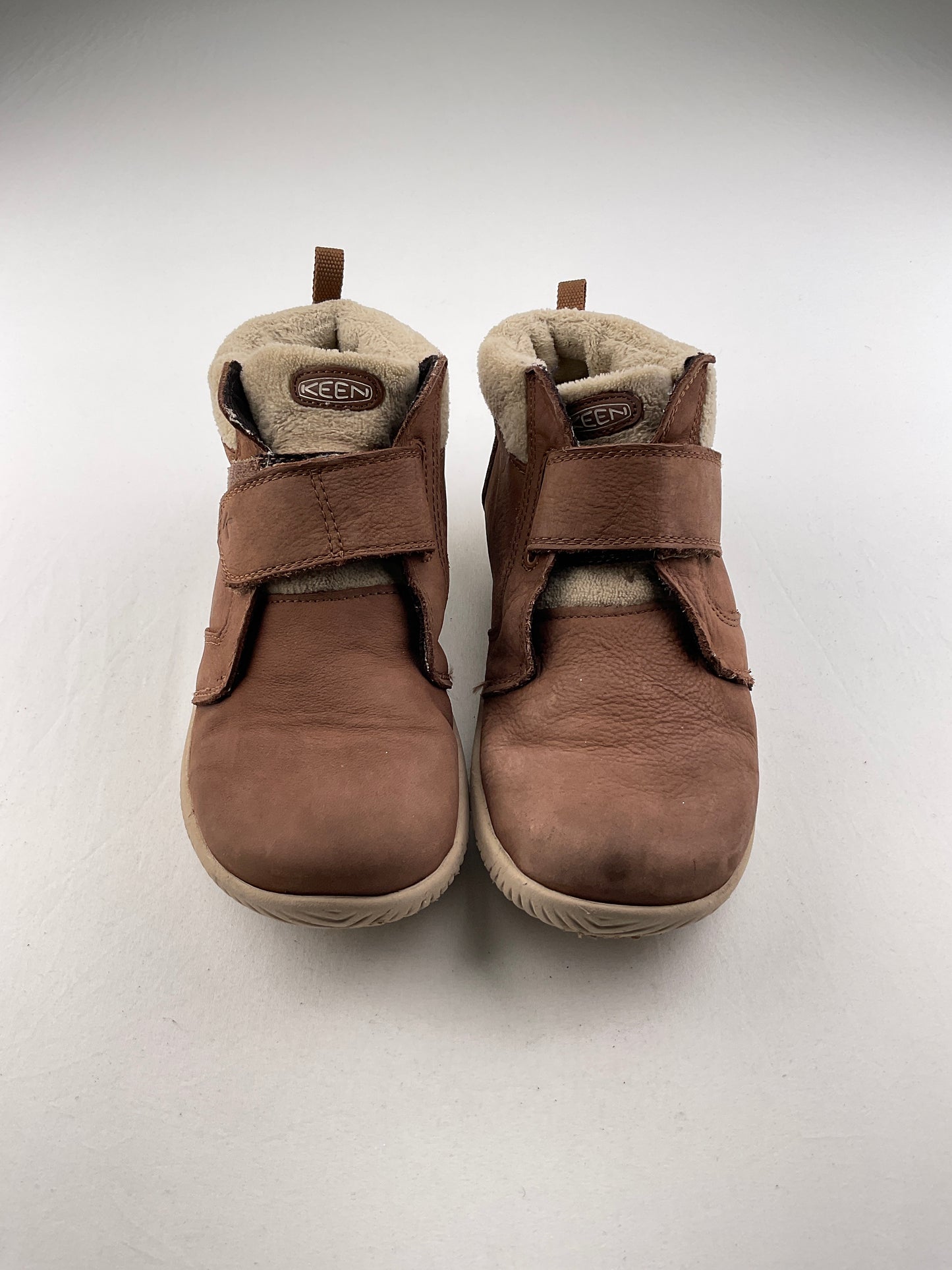Tenis Marron Keen