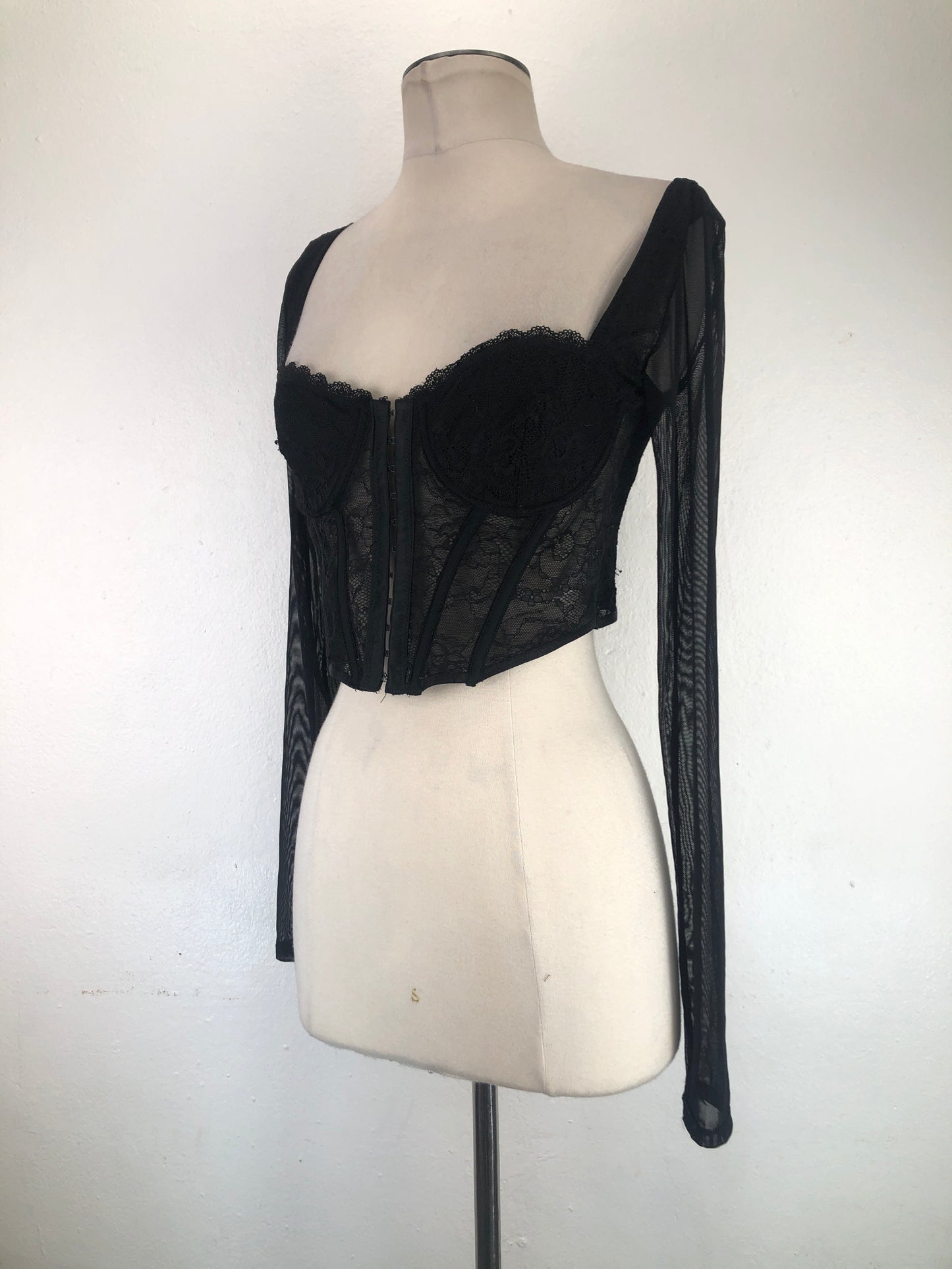 Blusa Negro Floral Gap