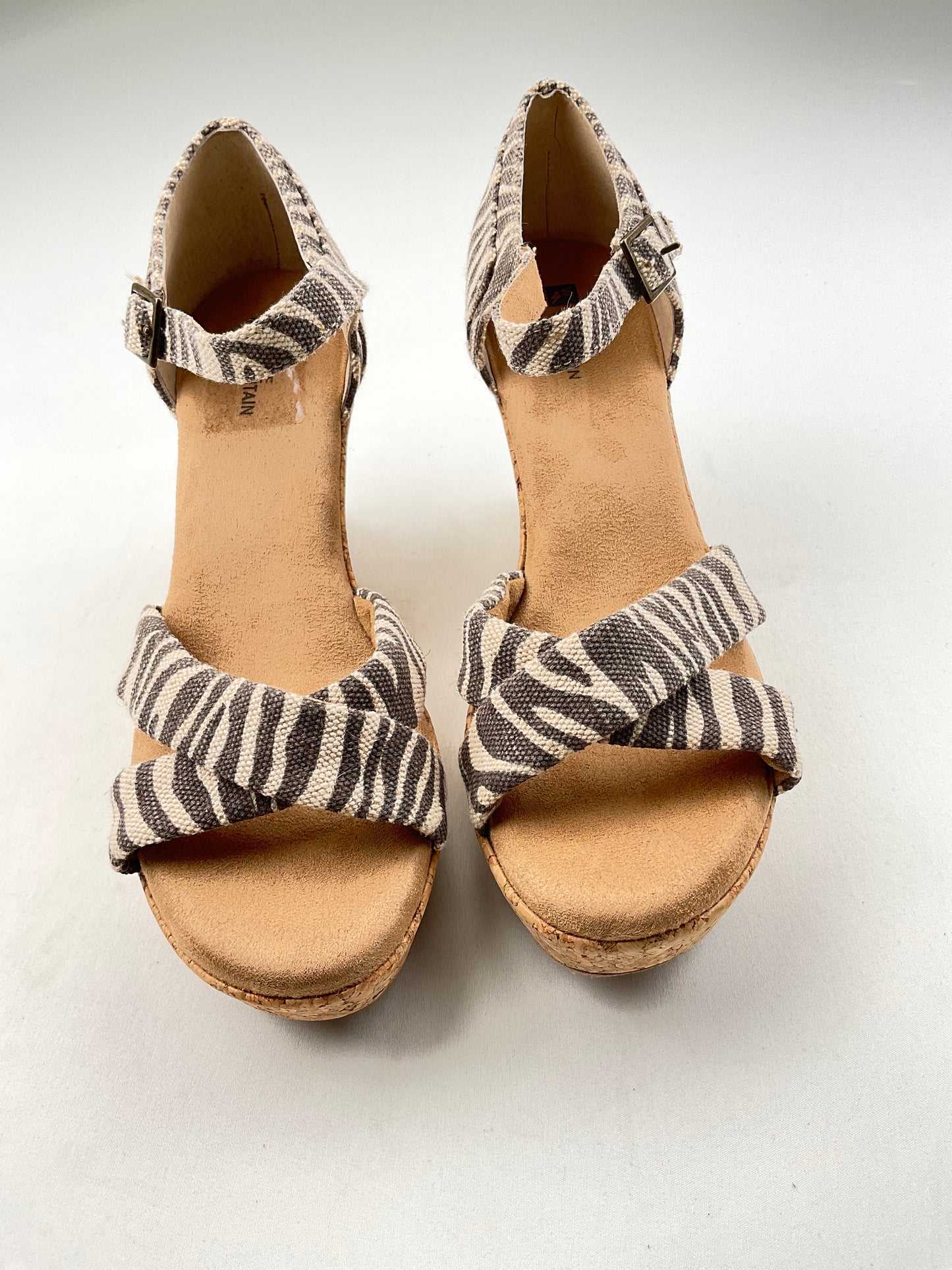 Zapatilla crema White m…