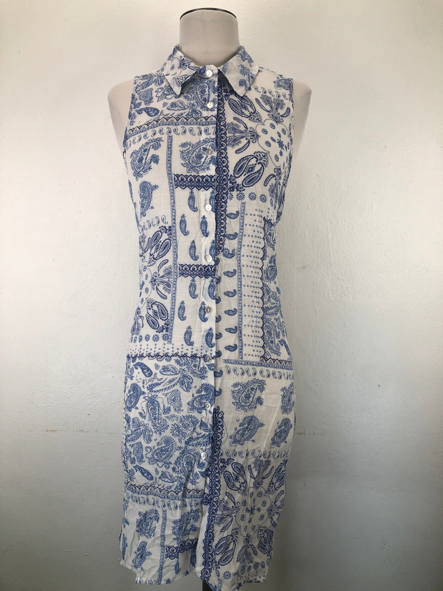Vestido Tipo Camisero  Blanco Floral Mille Gabrielle