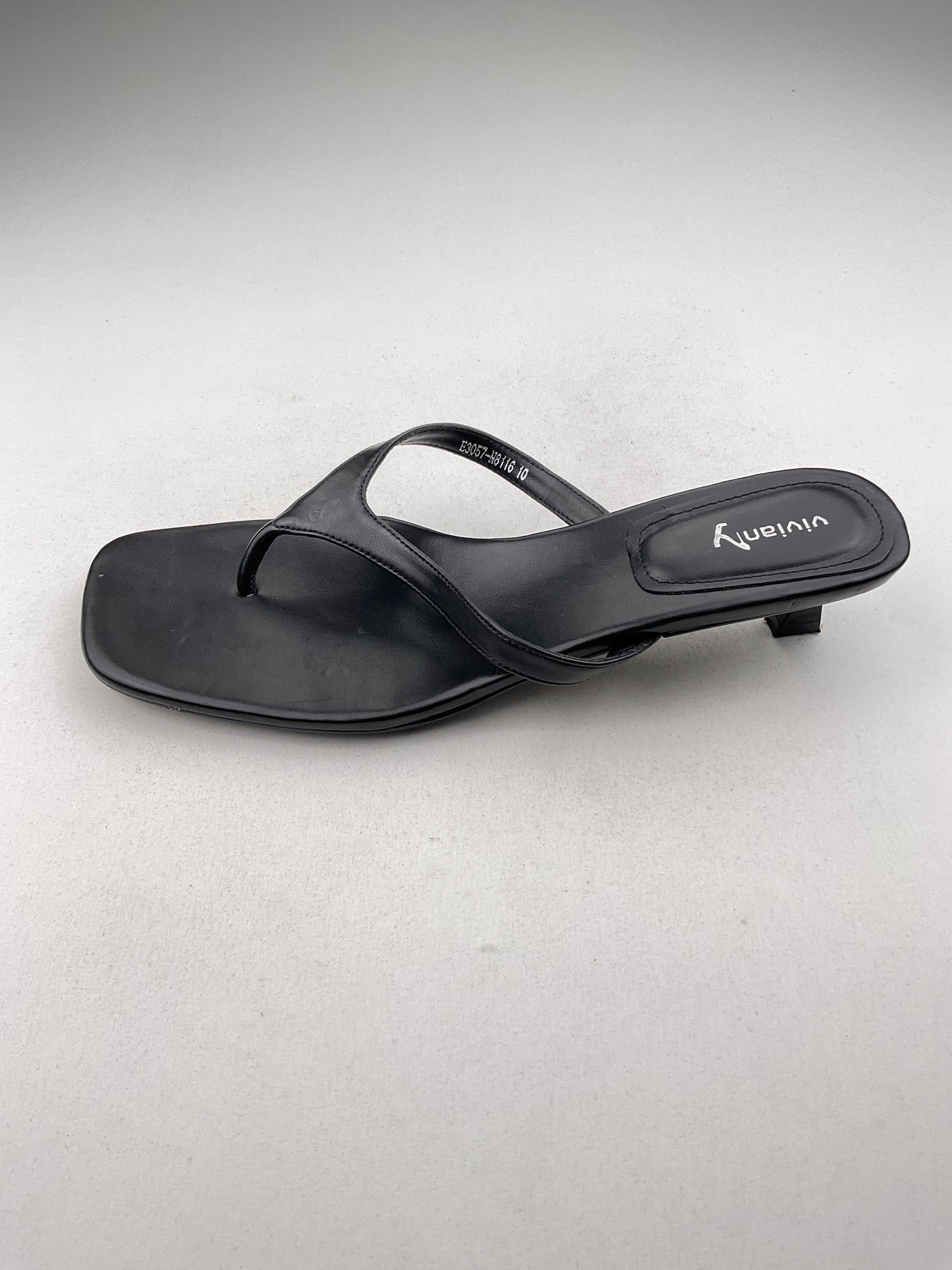 Zapatilla Negro de Tacón Viviany