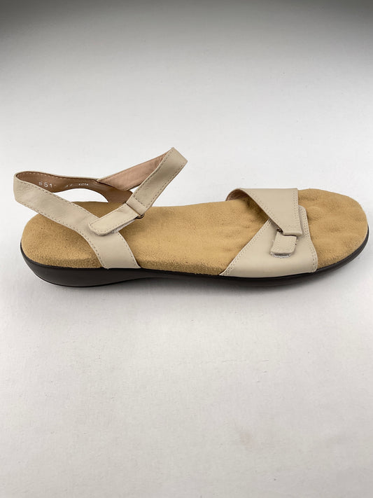 Zapatilla Crema Walking Cradles